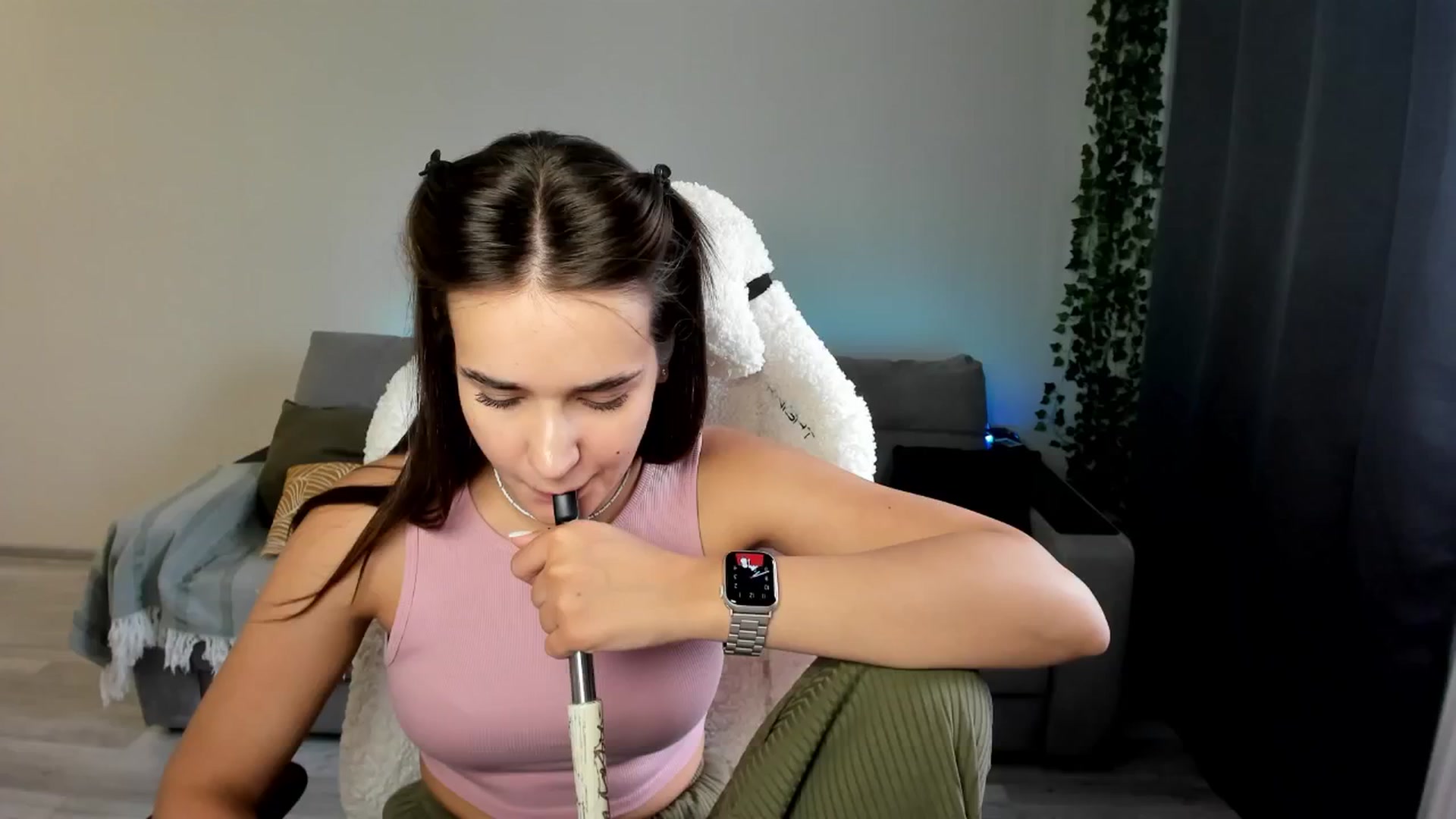 Gallery image thumbnail from Ellies_Smile's myfreecams stream on, 07/24/2024, 16:00 image 3 of 20