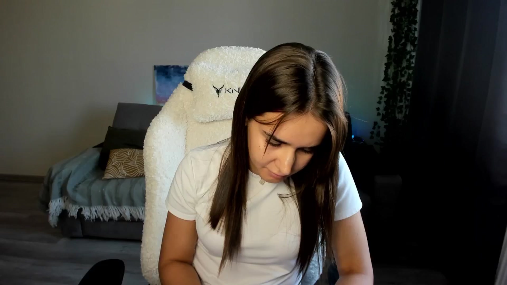 Gallery image thumbnail from Ellies_Smile's myfreecams stream on, 07/31/2024, 15:22 image 8 of 20