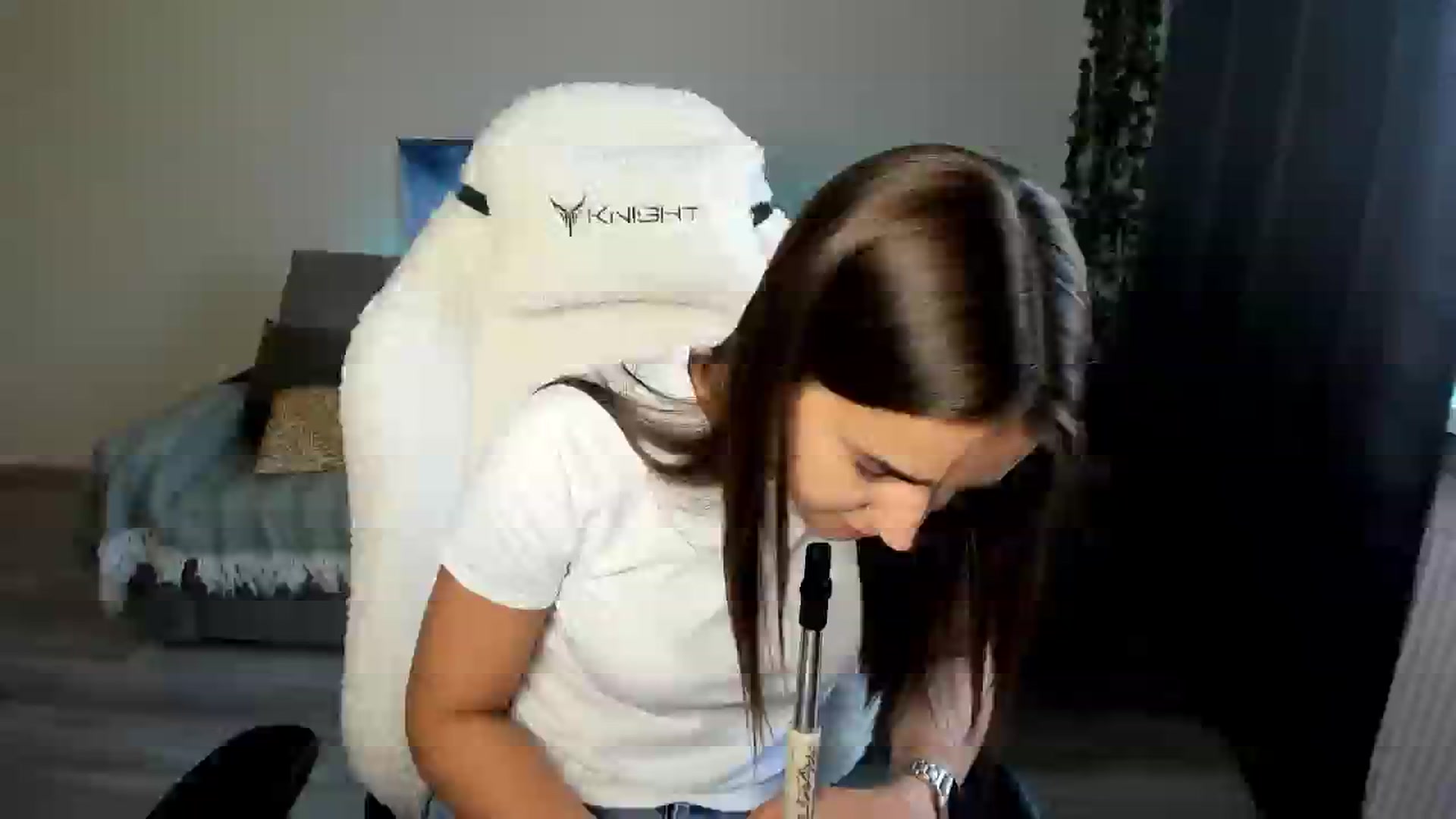 Gallery image thumbnail from Ellies_Smile's myfreecams stream on, 07/31/2024, 16:14 image 8 of 20