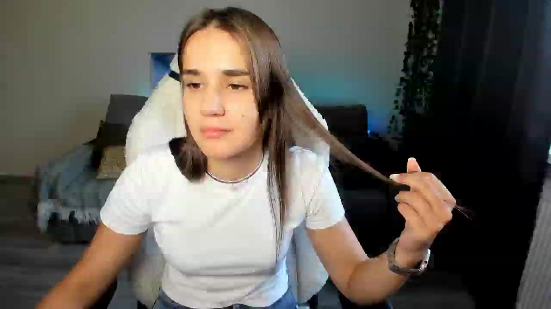 Gallery image thumbnail from Ellies_Smile's myfreecams stream on, 07/31/2024, 16:14 image 5 of 20