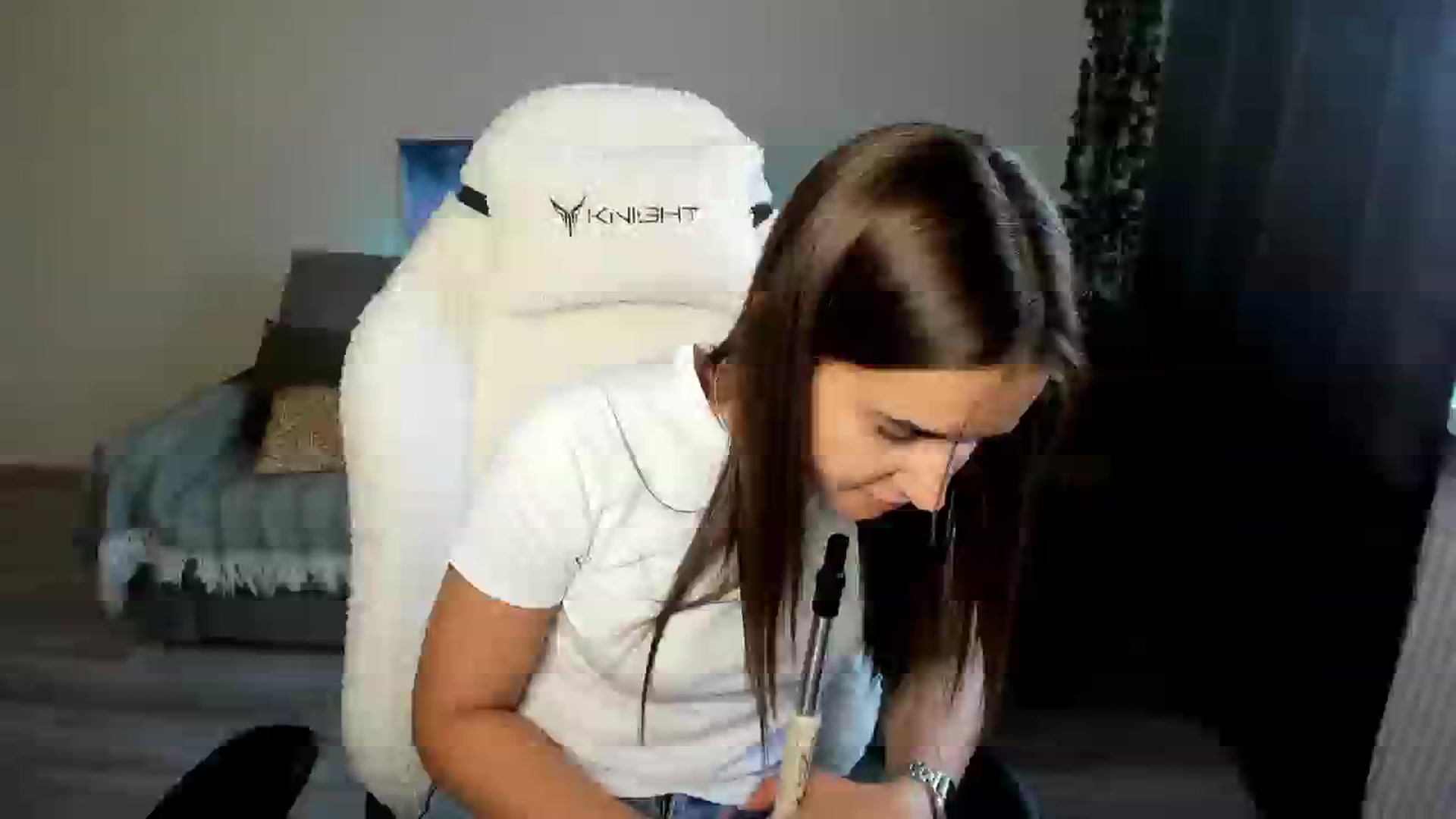 Gallery image thumbnail from Ellies_Smile's myfreecams stream on, 07/31/2024, 16:14 image 10 of 20