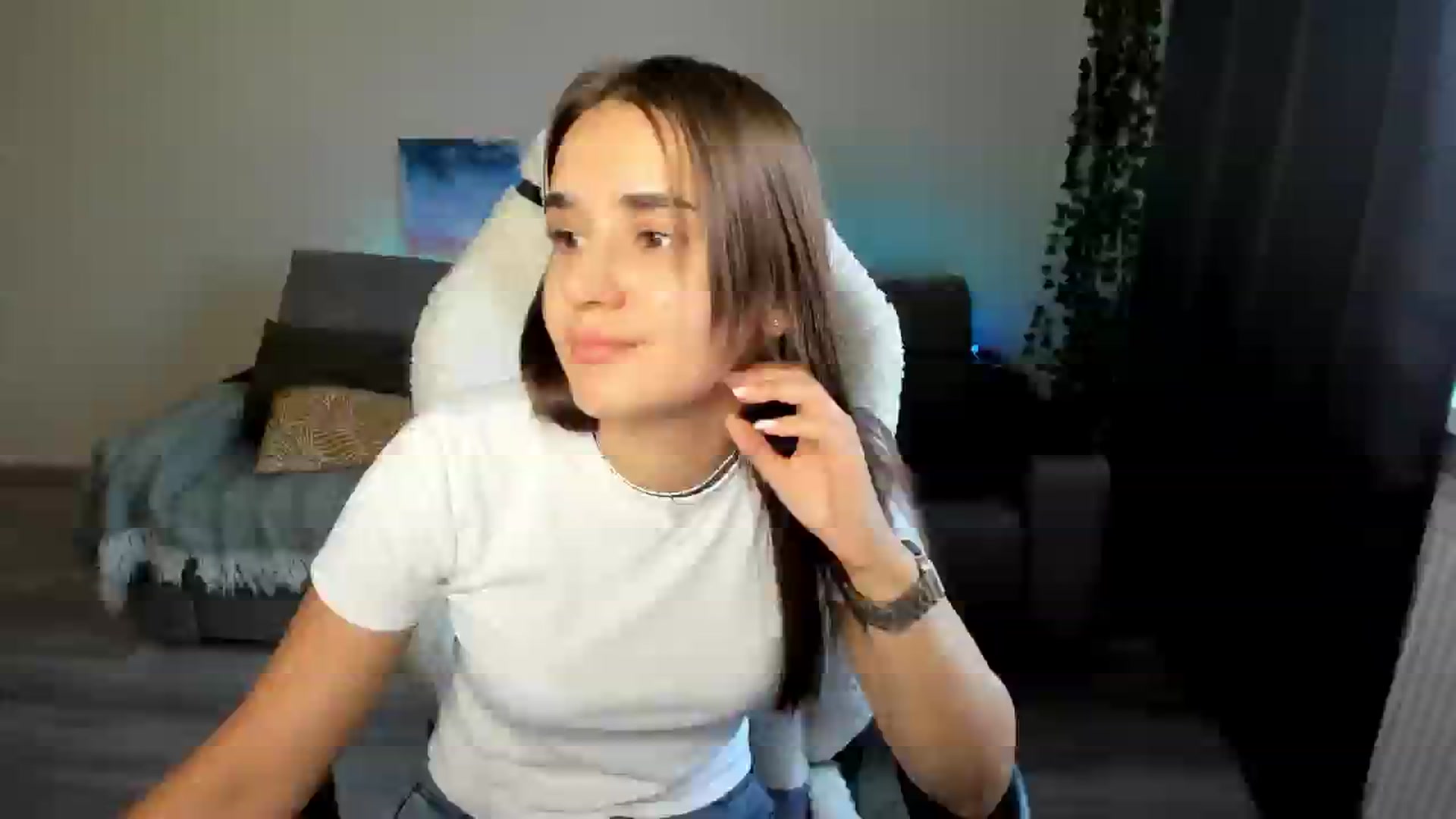 Gallery image thumbnail from Ellies_Smile's myfreecams stream on, 07/31/2024, 16:14 image 3 of 20