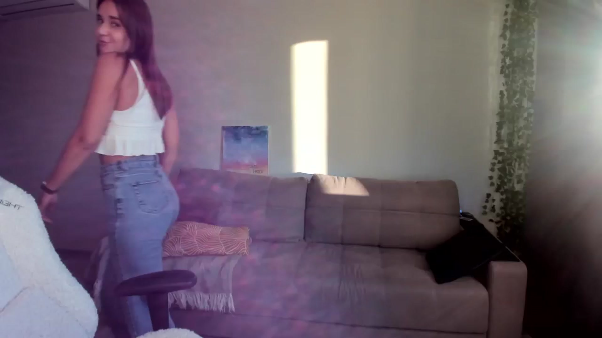 Gallery image thumbnail from Ellies_Smile's myfreecams stream on, 08/03/2024, 02:52 image 11 of 20
