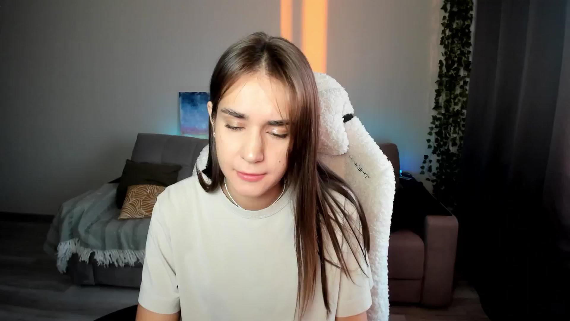 Gallery image thumbnail from Ellies_Smile's myfreecams stream on, 08/03/2024, 02:52 image 2 of 20