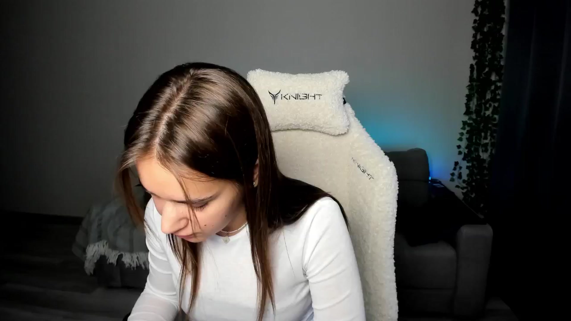Gallery image thumbnail from Ellies_Smile's myfreecams stream on, 08/06/2024, 03:14 image 8 of 20