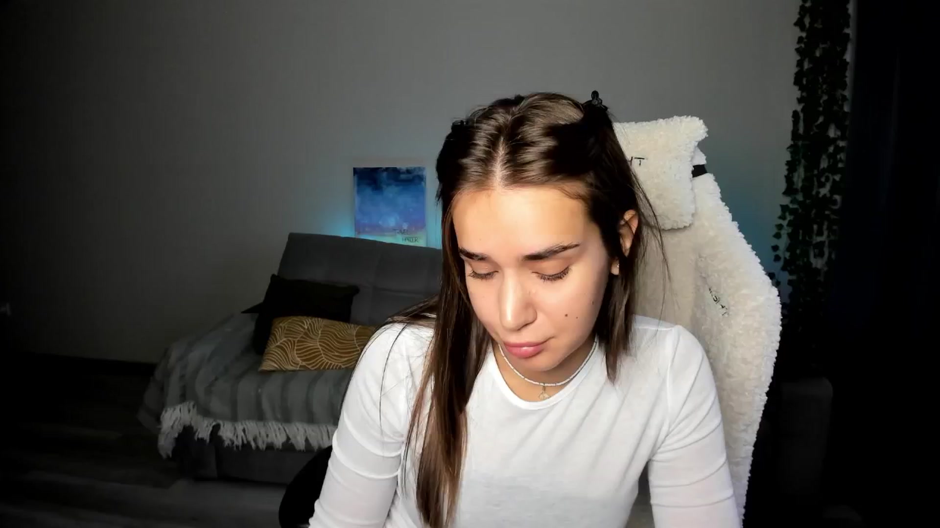 Gallery image thumbnail from Ellies_Smile's myfreecams stream on, 08/06/2024, 03:14 image 12 of 20
