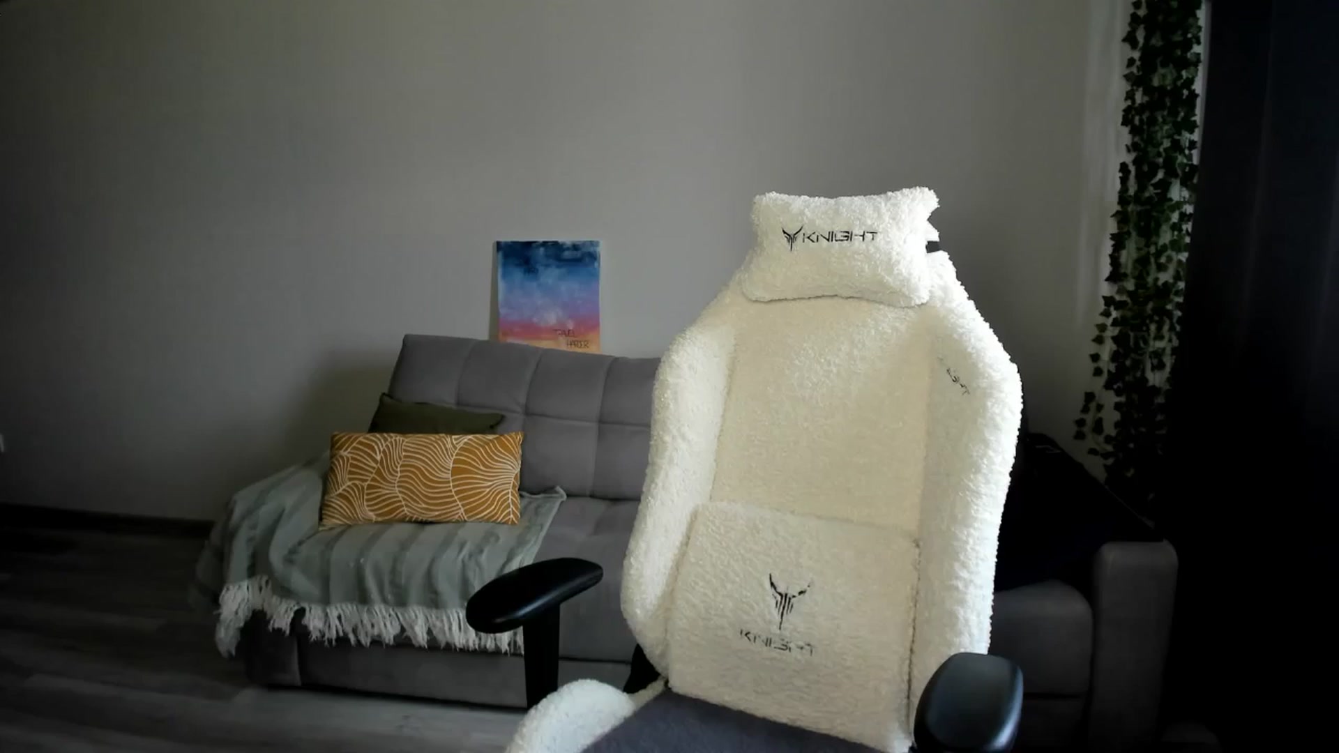 Gallery image thumbnail from Ellies_Smile's myfreecams stream on, 08/07/2024, 15:14 image 1 of 20