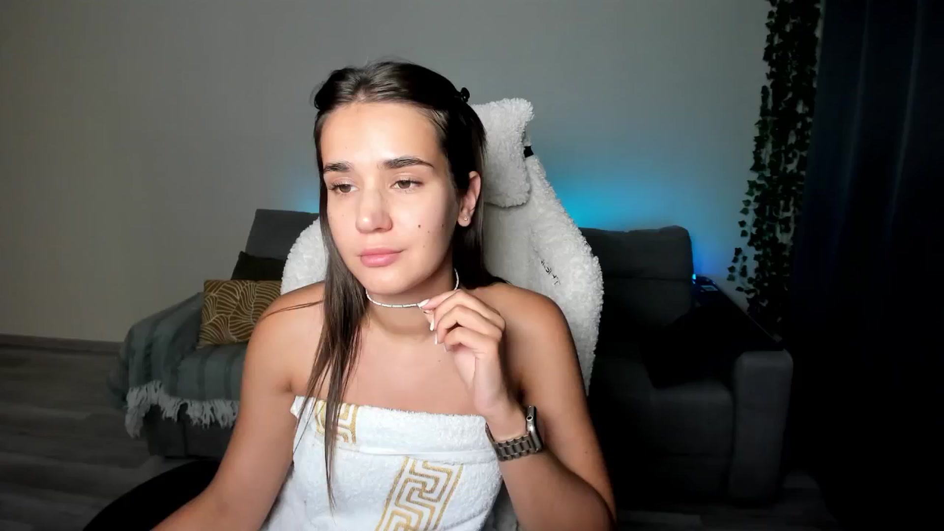 Gallery image thumbnail from Ellies_Smile's myfreecams stream on, 08/07/2024, 17:26 image 13 of 20