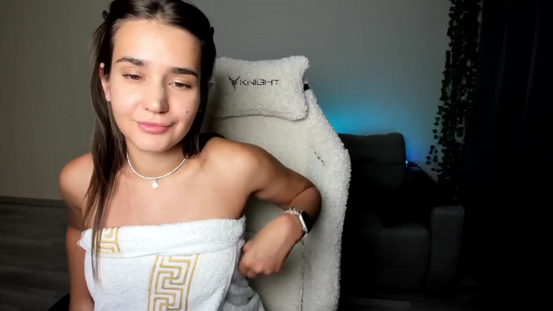 Gallery image thumbnail from Ellies_Smile's myfreecams stream on, 08/07/2024, 17:26 image 19 of 20