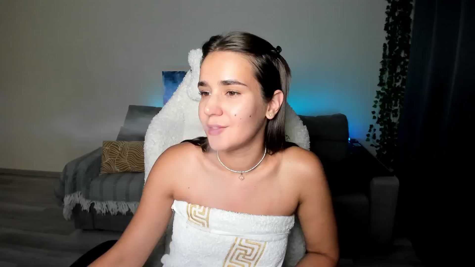 Gallery image thumbnail from Ellies_Smile's myfreecams stream on, 08/07/2024, 17:26 image 4 of 20