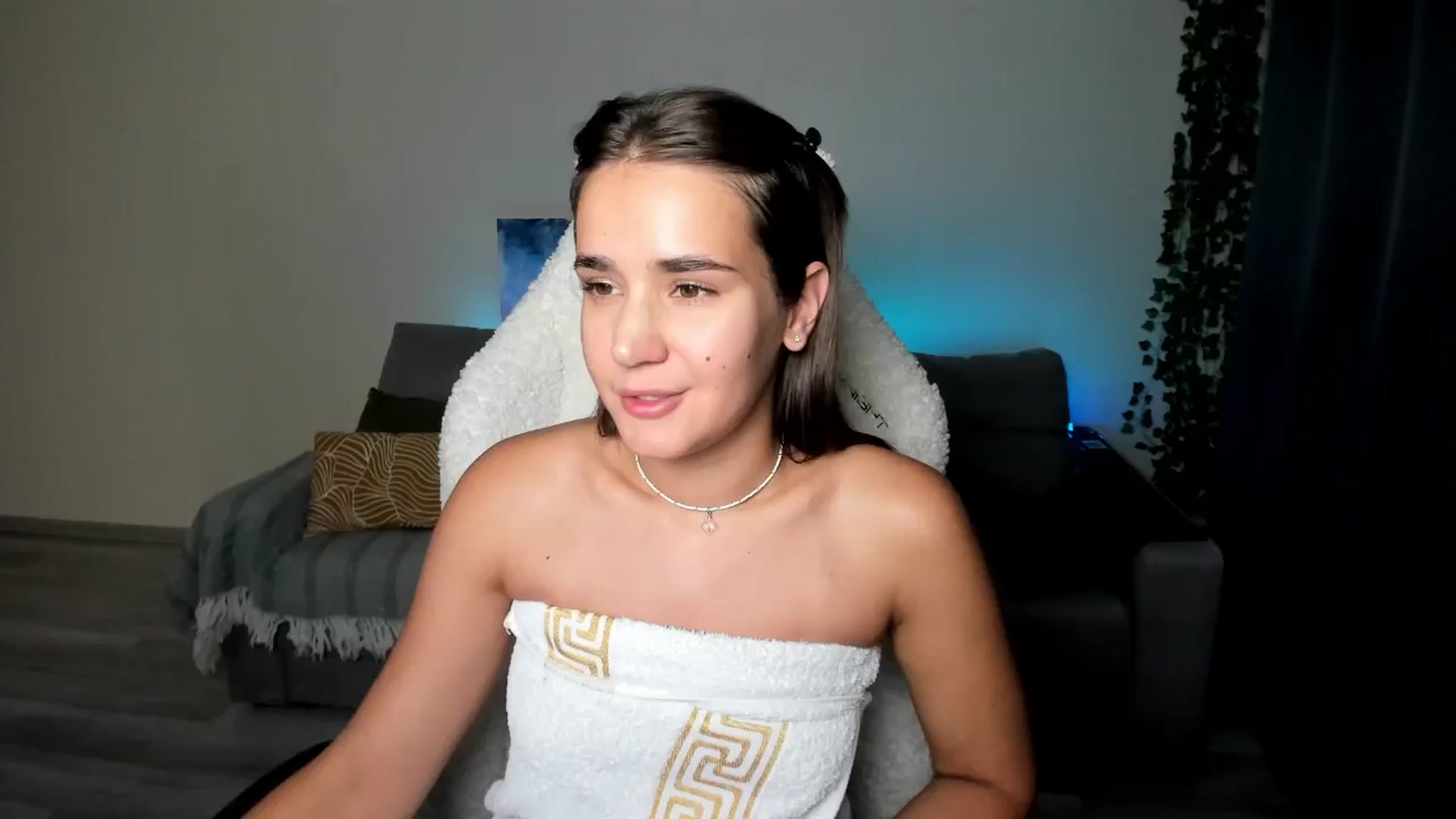 Gallery image thumbnail from Ellies_Smile's myfreecams stream on, 08/07/2024, 17:26 image 3 of 20