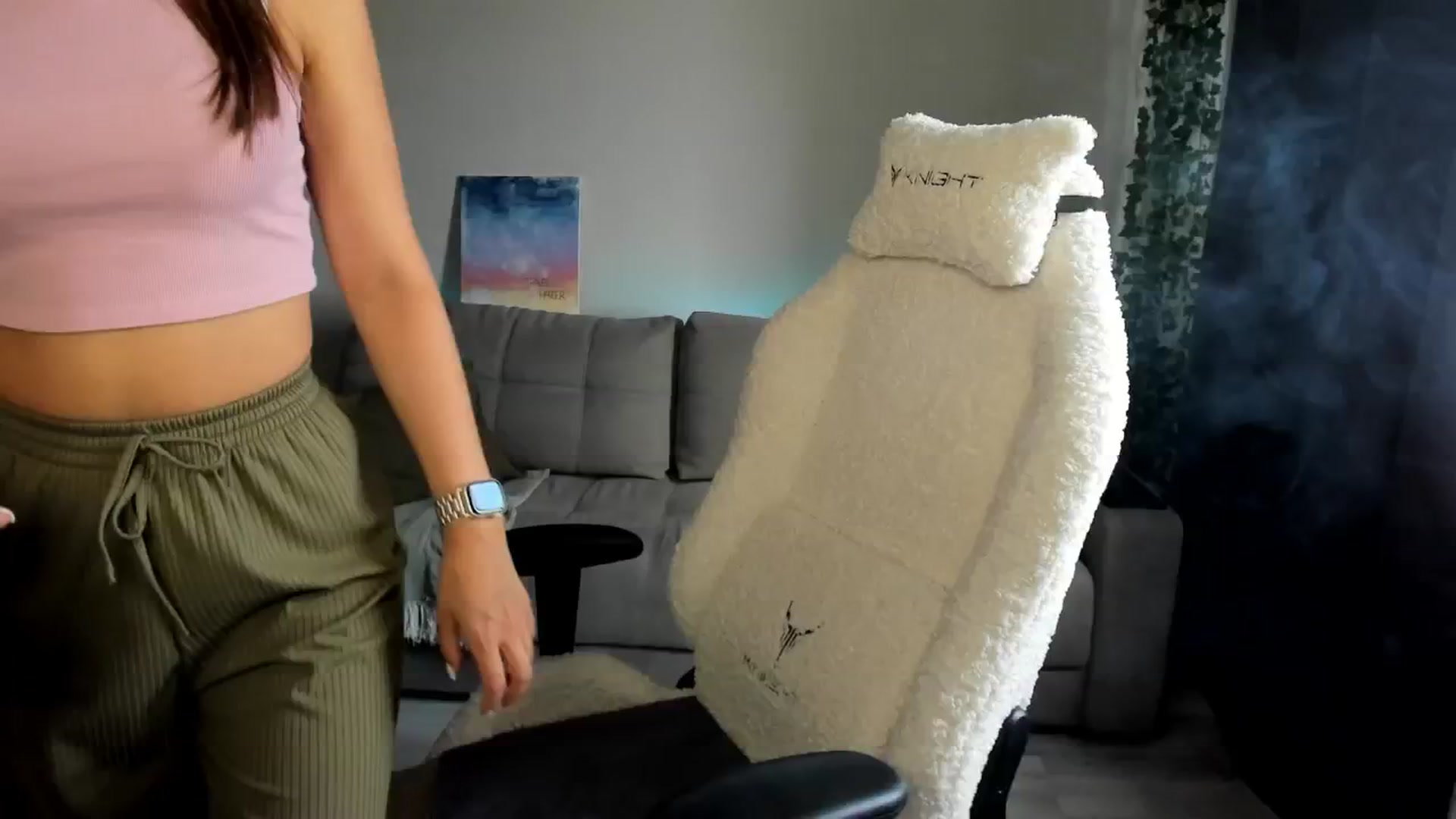 Gallery image thumbnail from Ellies_Smile's myfreecams stream on, 08/10/2024, 09:50 image 7 of 20