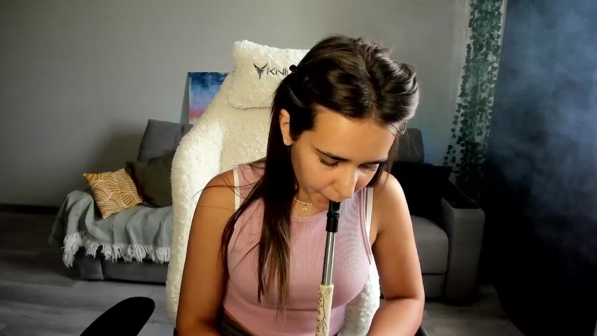 Gallery image thumbnail from Ellies_Smile's myfreecams stream on, 08/10/2024, 09:50 image 20 of 20