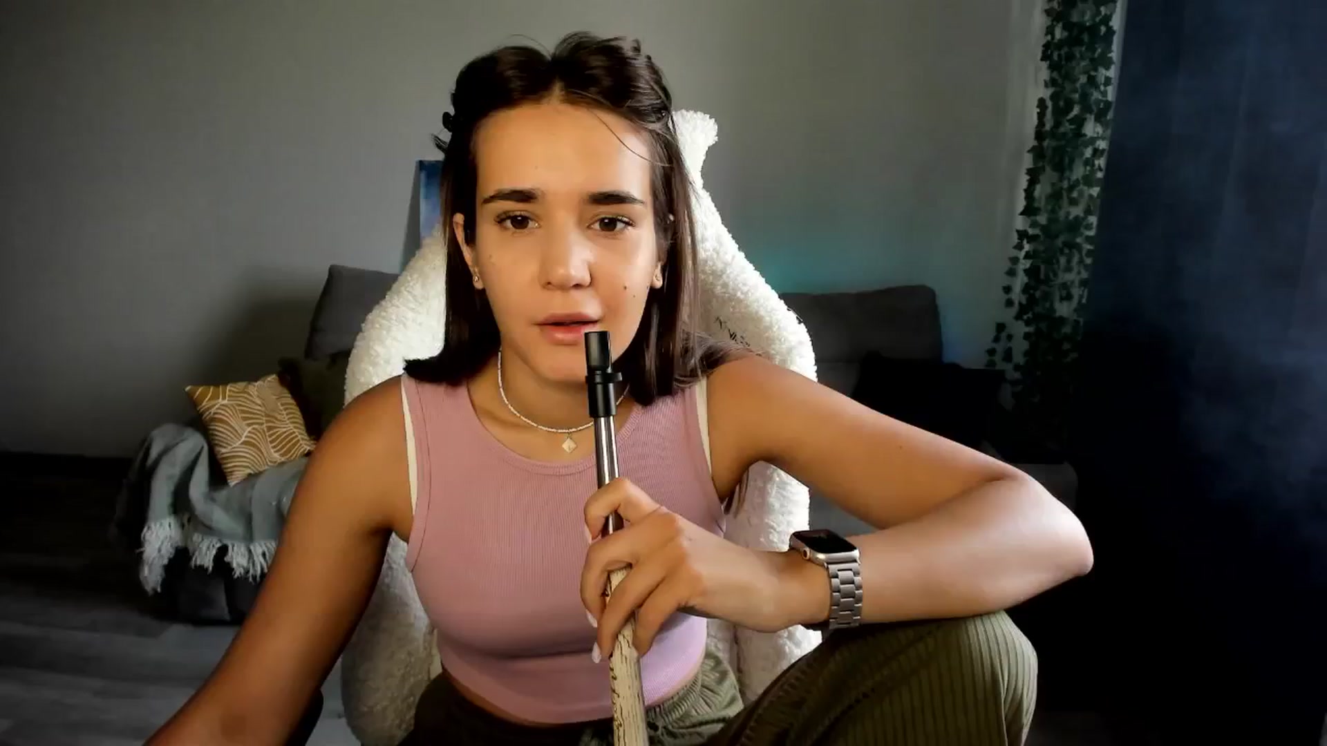 Gallery image thumbnail from Ellies_Smile's myfreecams stream on, 08/10/2024, 09:50 image 4 of 20