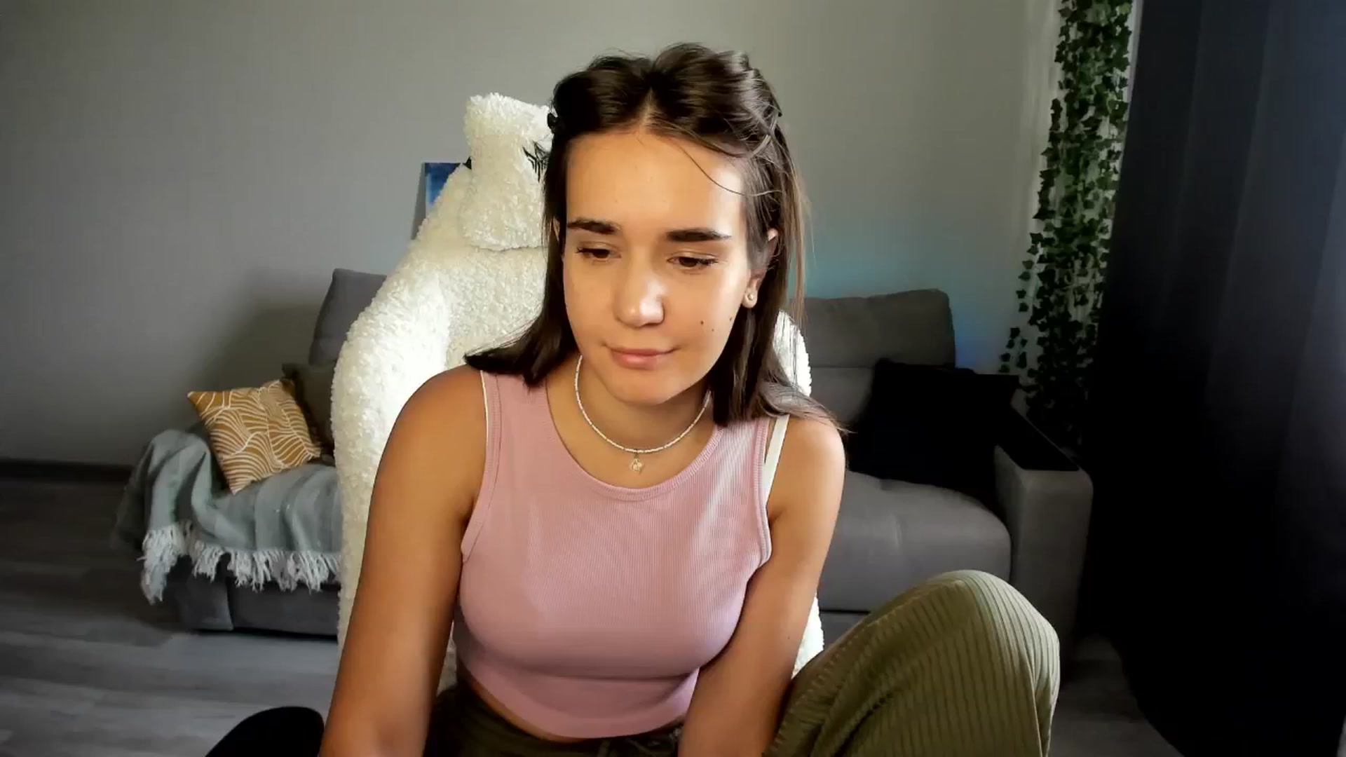 Gallery image thumbnail from Ellies_Smile's myfreecams stream on, 08/10/2024, 09:50 image 3 of 20