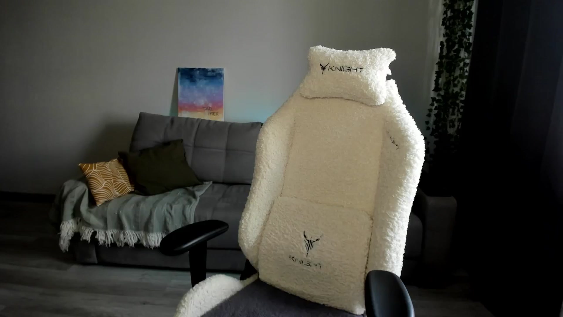 Gallery image thumbnail from Ellies_Smile's myfreecams stream on, 08/10/2024, 10:07 image 17 of 20