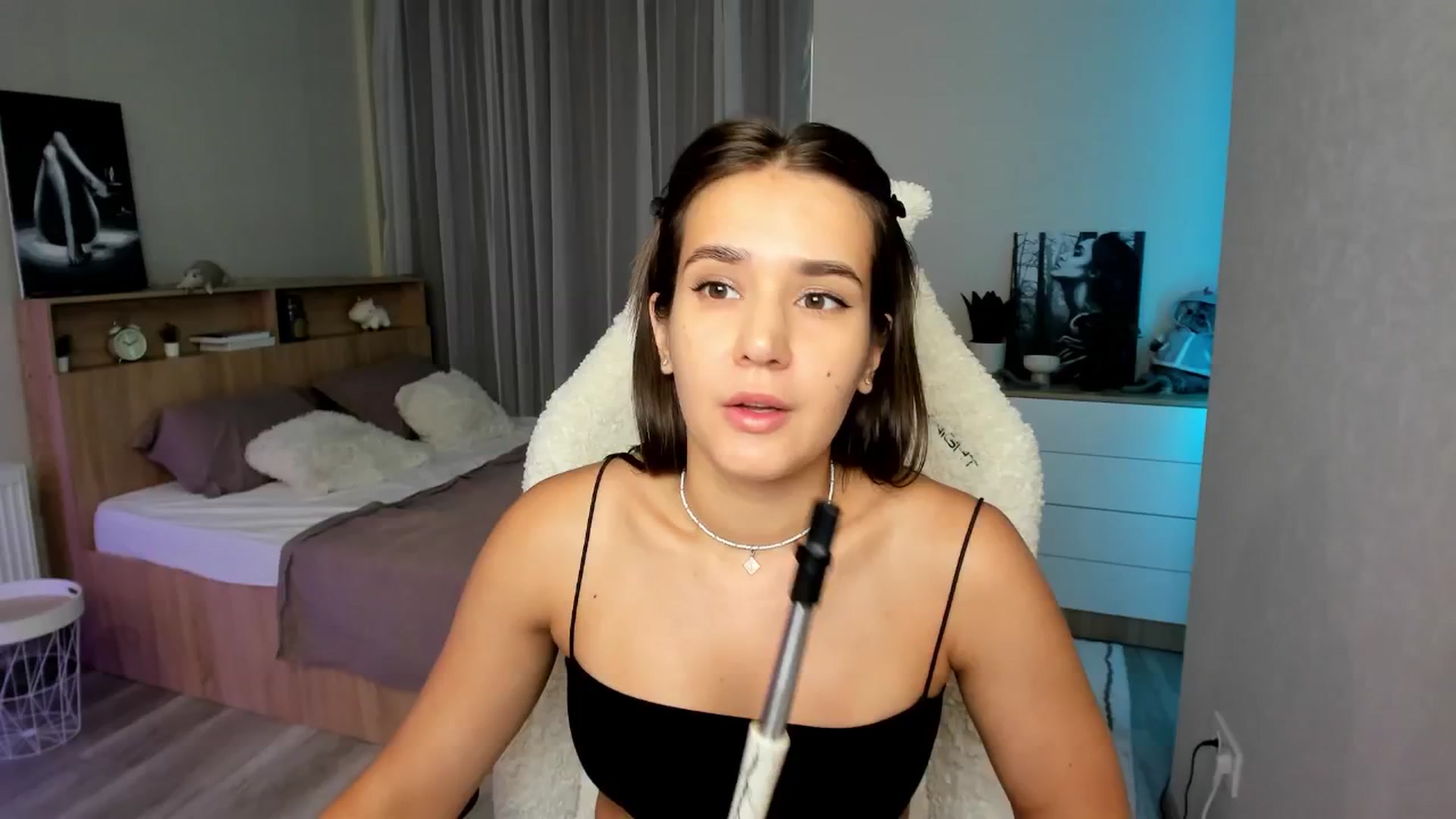 Gallery image thumbnail from Ellies_Smile's myfreecams stream on, 08/12/2024, 13:08 image 19 of 20