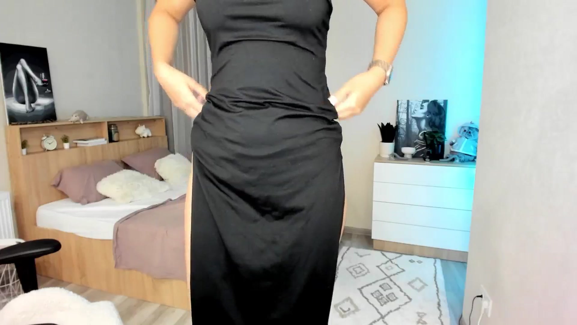 Gallery image thumbnail from Ellies_Smile's myfreecams stream on, 08/13/2024, 15:30 image 17 of 20