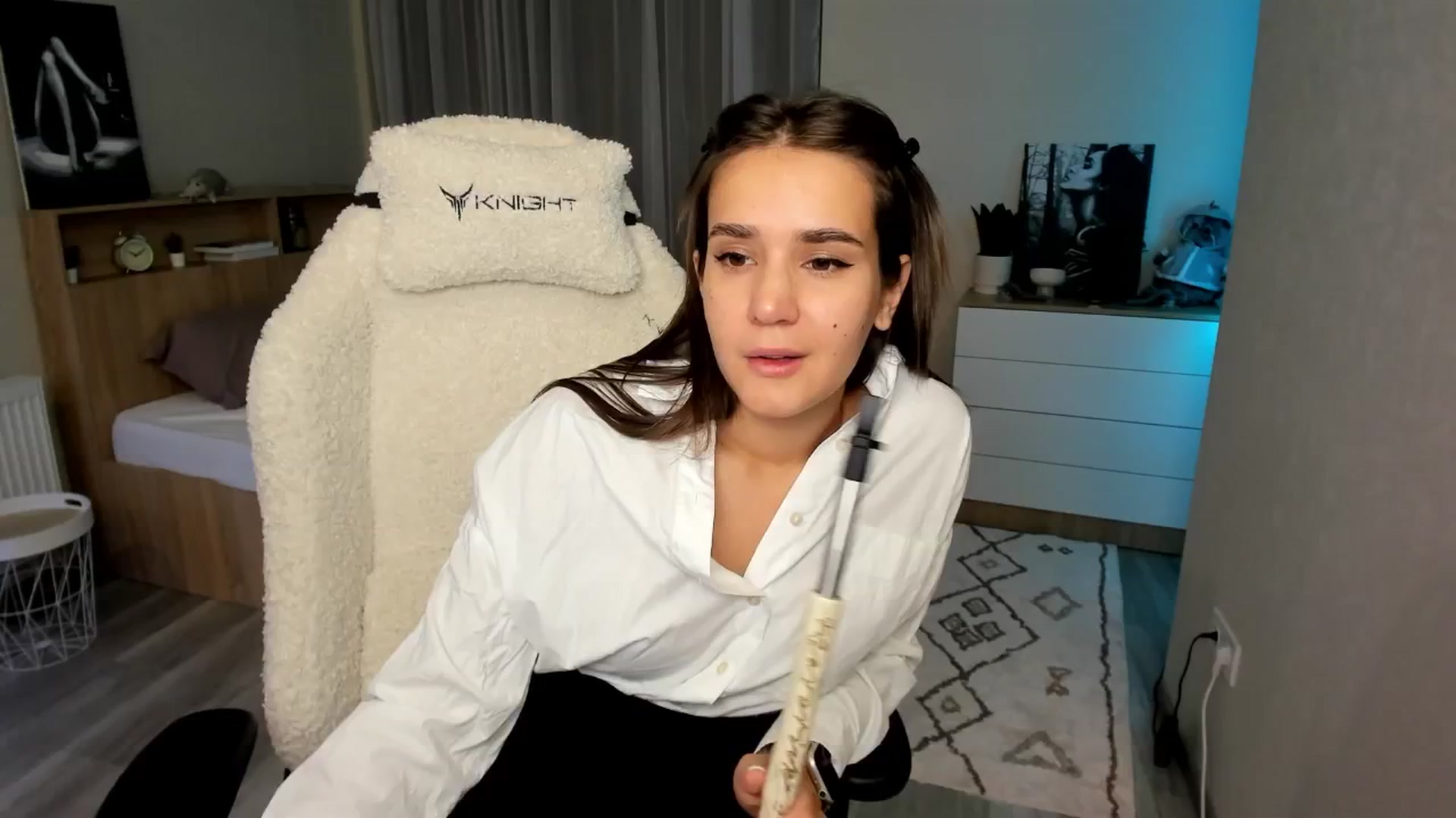 Gallery image thumbnail from Ellies_Smile's myfreecams stream on, 08/15/2024, 18:31 image 19 of 20