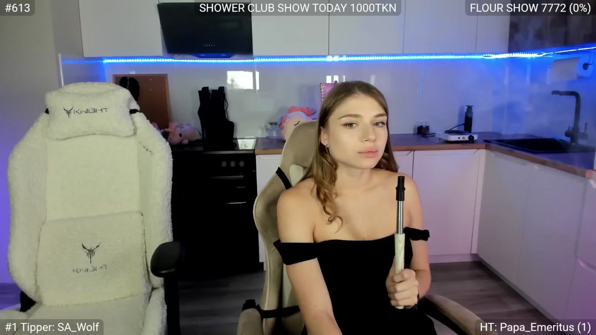 Gallery image thumbnail from Ellies_Smile's myfreecams stream on, 08/16/2024, 18:10 image 1 of 20