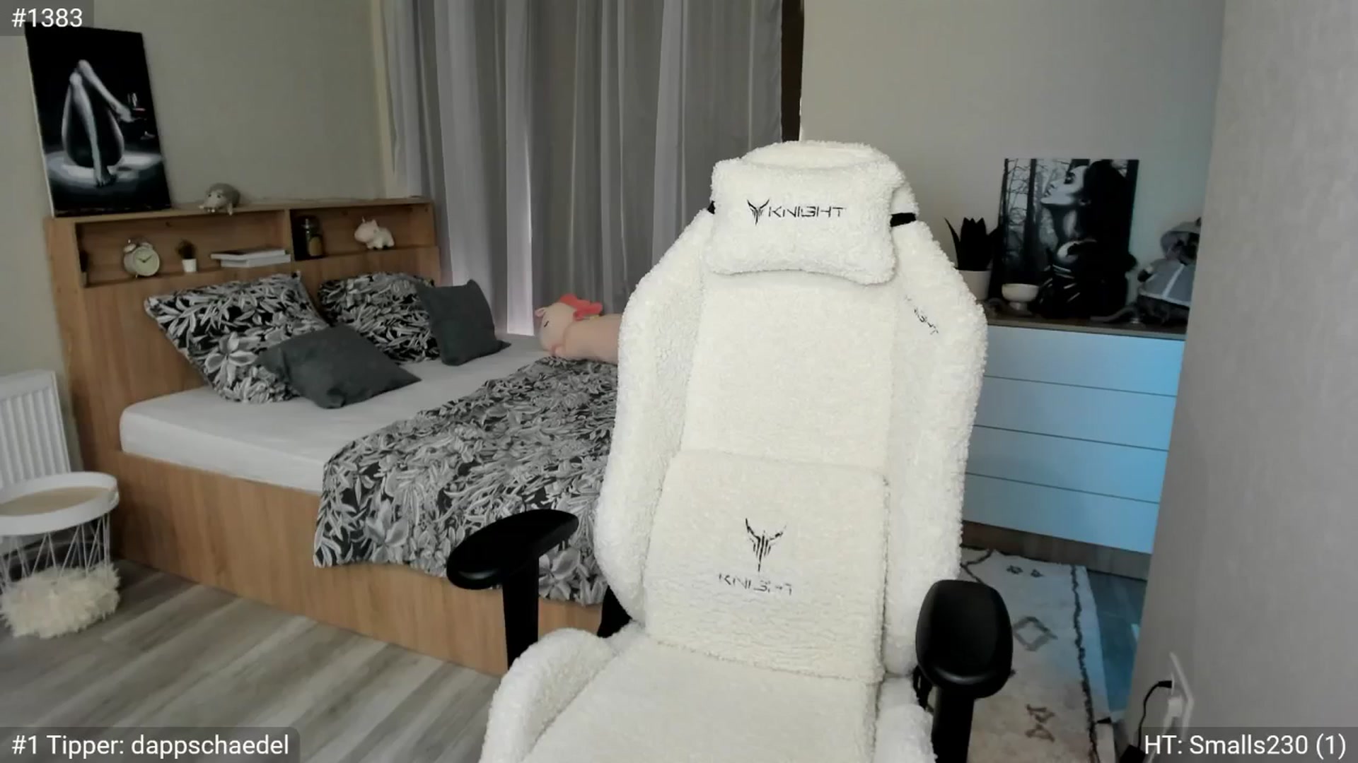 Gallery image thumbnail from Ellies_Smile's myfreecams stream on, 09/07/2024, 07:37 image 14 of 20