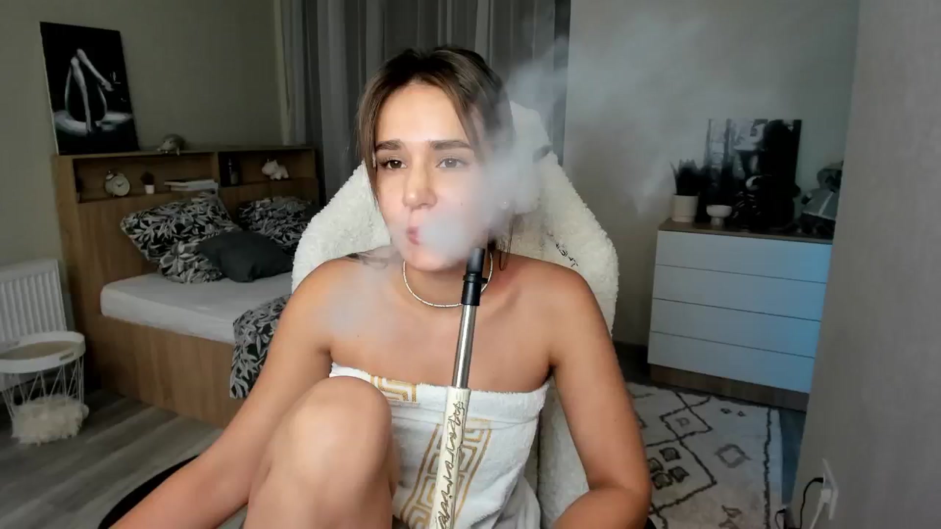 Gallery image thumbnail from Ellies_Smile's myfreecams stream on, 09/28/2024, 20:22 image 7 of 20