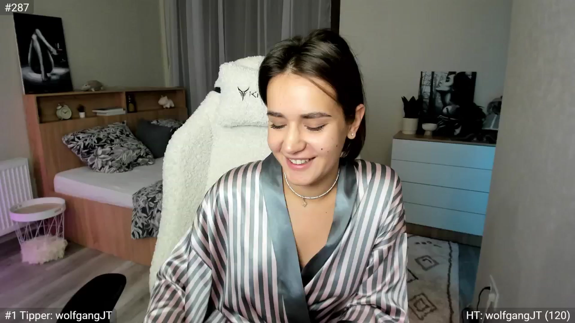 Gallery image thumbnail from Ellies_Smile's myfreecams stream on, 10/02/2024, 10:05 image 9 of 20