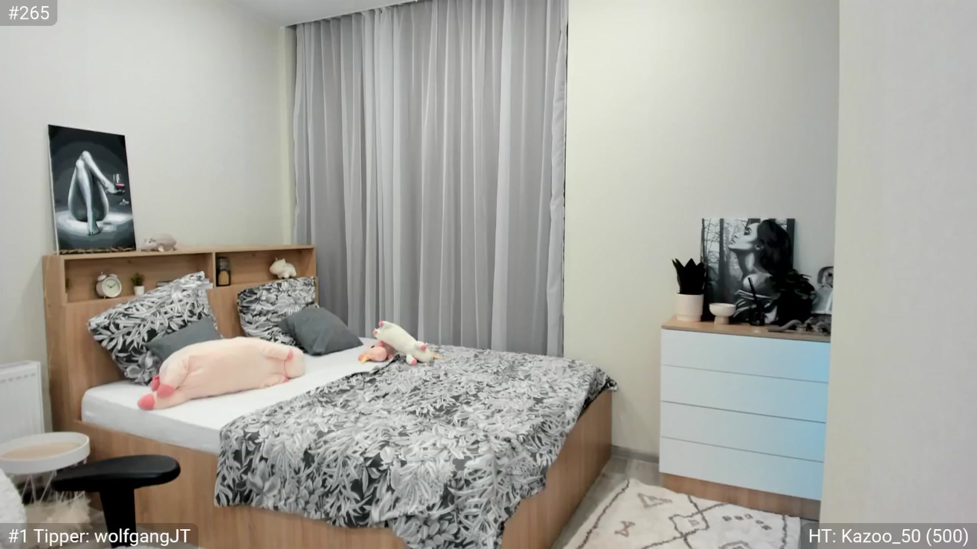 Gallery image thumbnail from Ellies_Smile's myfreecams stream on, 10/06/2024, 12:48 image 3 of 20