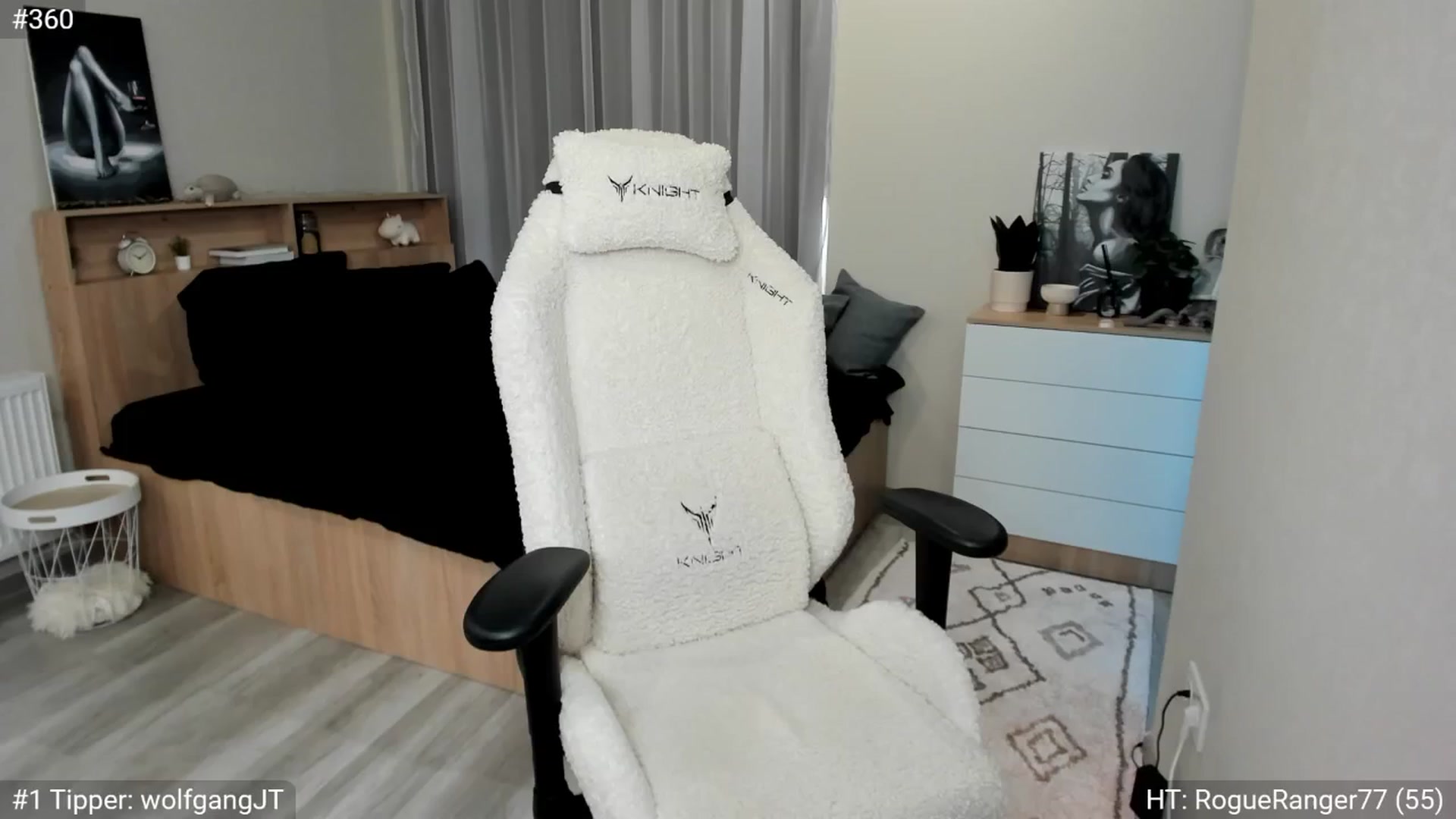 Gallery image thumbnail from Ellies_Smile's myfreecams stream on, 10/10/2024, 08:03 image 5 of 20