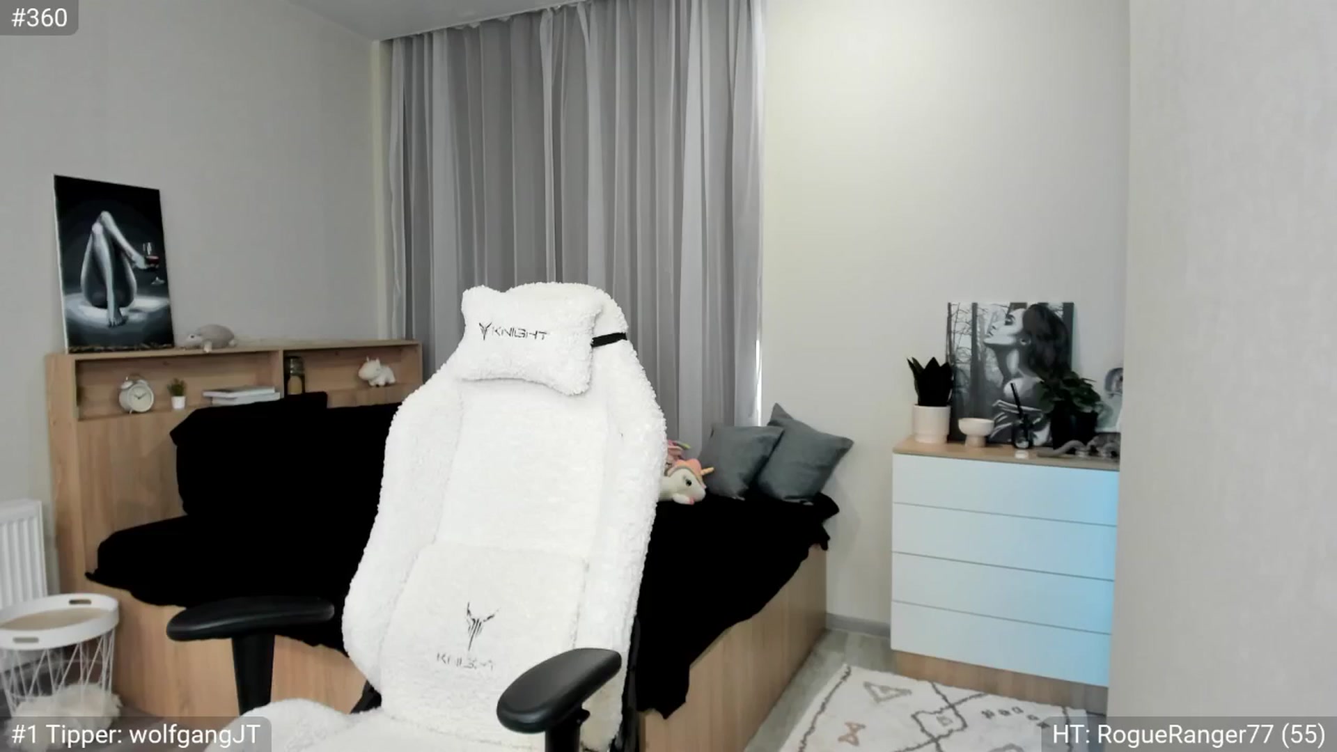 Gallery image thumbnail from Ellies_Smile's myfreecams stream on, 10/10/2024, 08:03 image 13 of 20