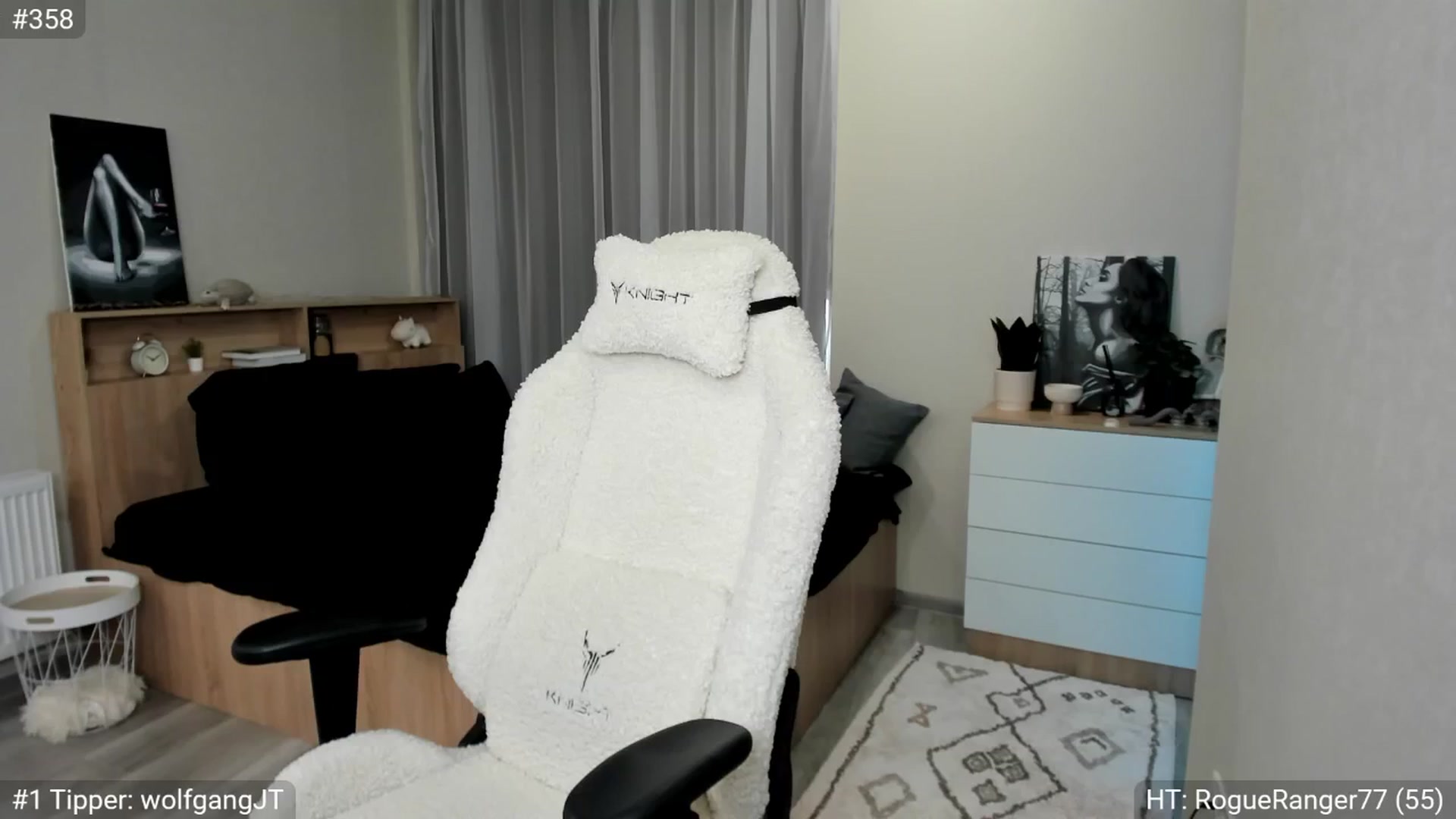 Gallery image thumbnail from Ellies_Smile's myfreecams stream on, 10/10/2024, 08:03 image 17 of 20