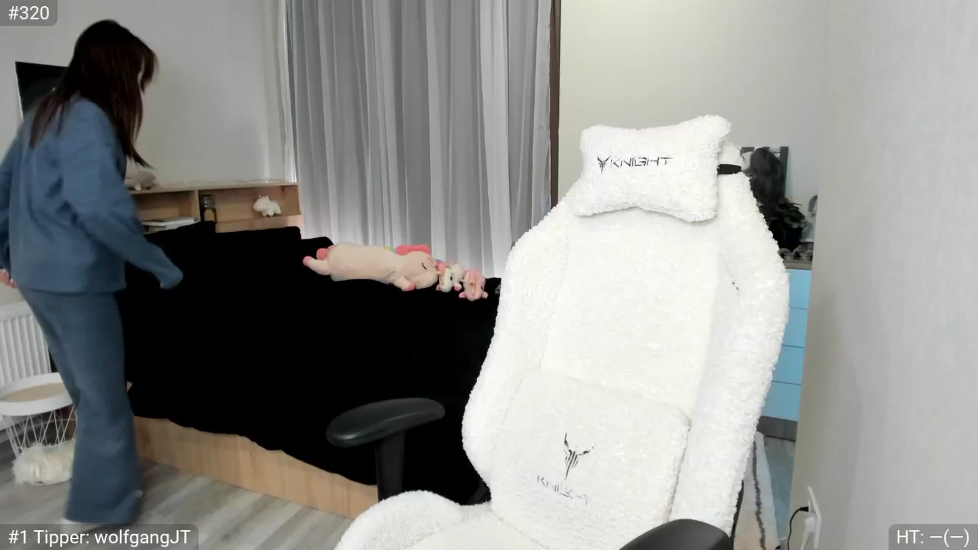Gallery image thumbnail from Ellies_Smile's myfreecams stream on, 10/13/2024, 10:24 image 1 of 20