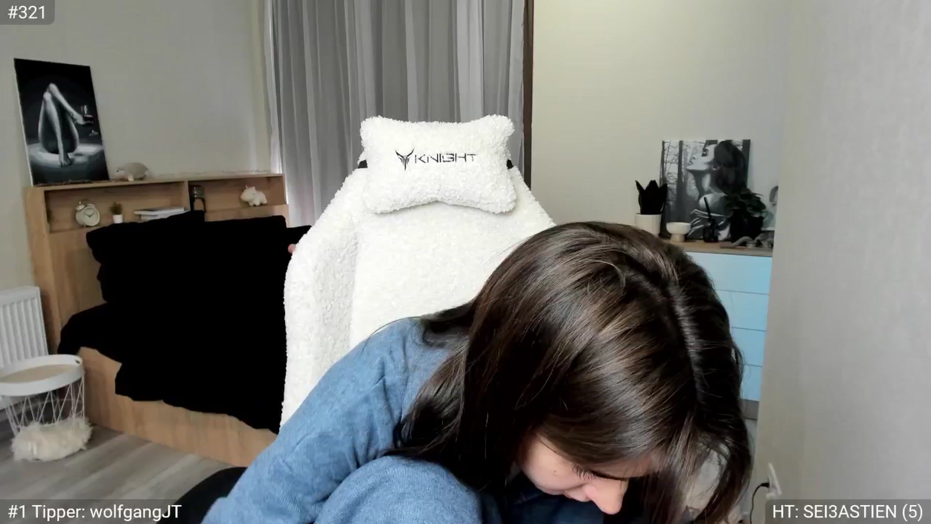 Gallery image thumbnail from Ellies_Smile's myfreecams stream on, 10/13/2024, 10:24 image 6 of 20