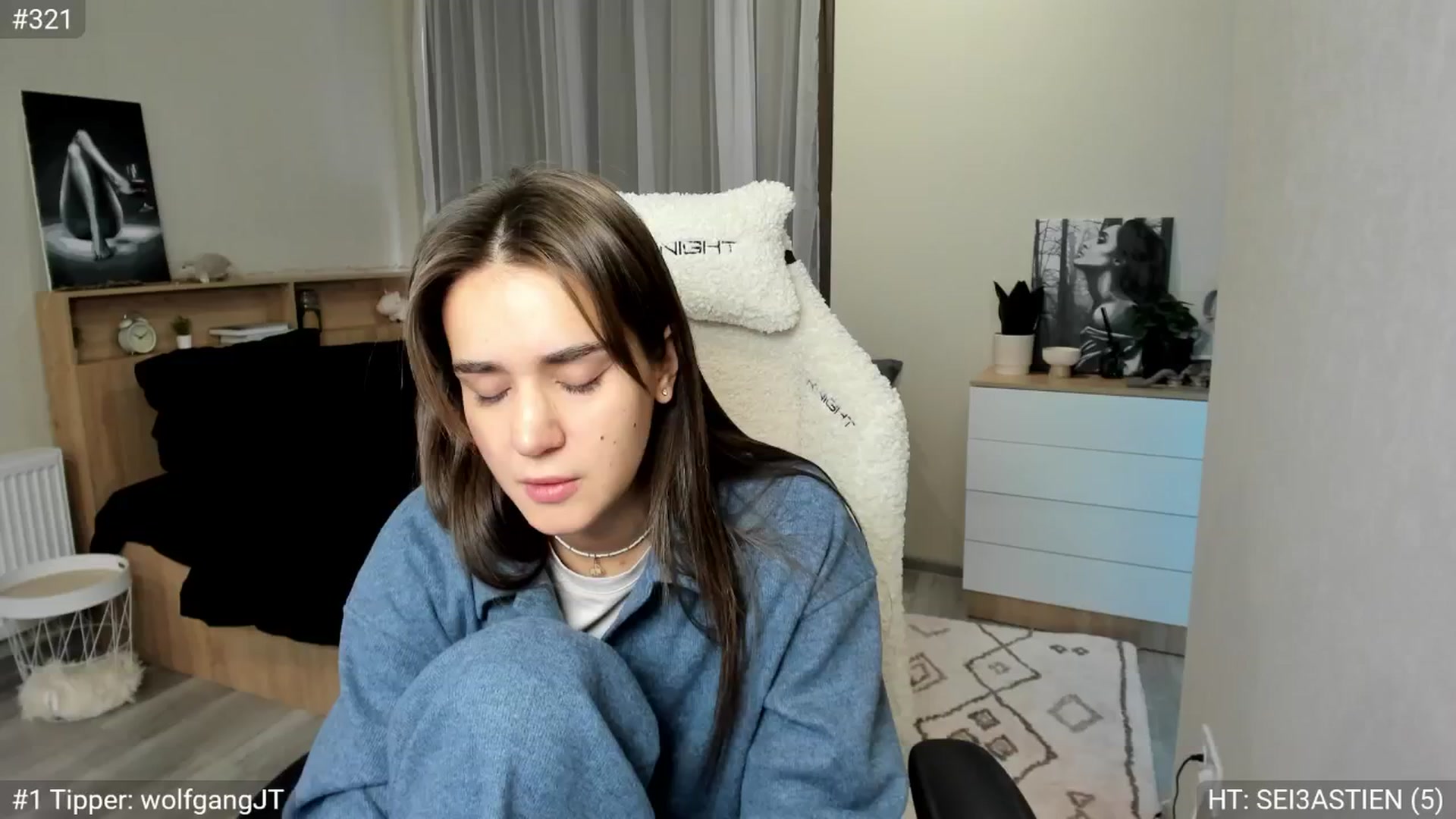 Gallery image thumbnail from Ellies_Smile's myfreecams stream on, 10/13/2024, 10:24 image 4 of 20