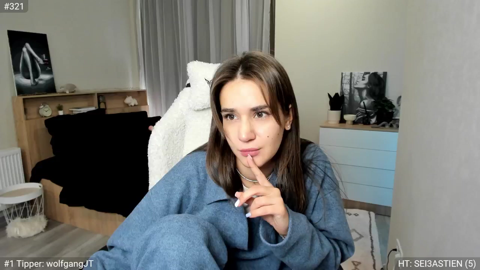 Gallery image thumbnail from Ellies_Smile's myfreecams stream on, 10/13/2024, 10:24 image 5 of 20