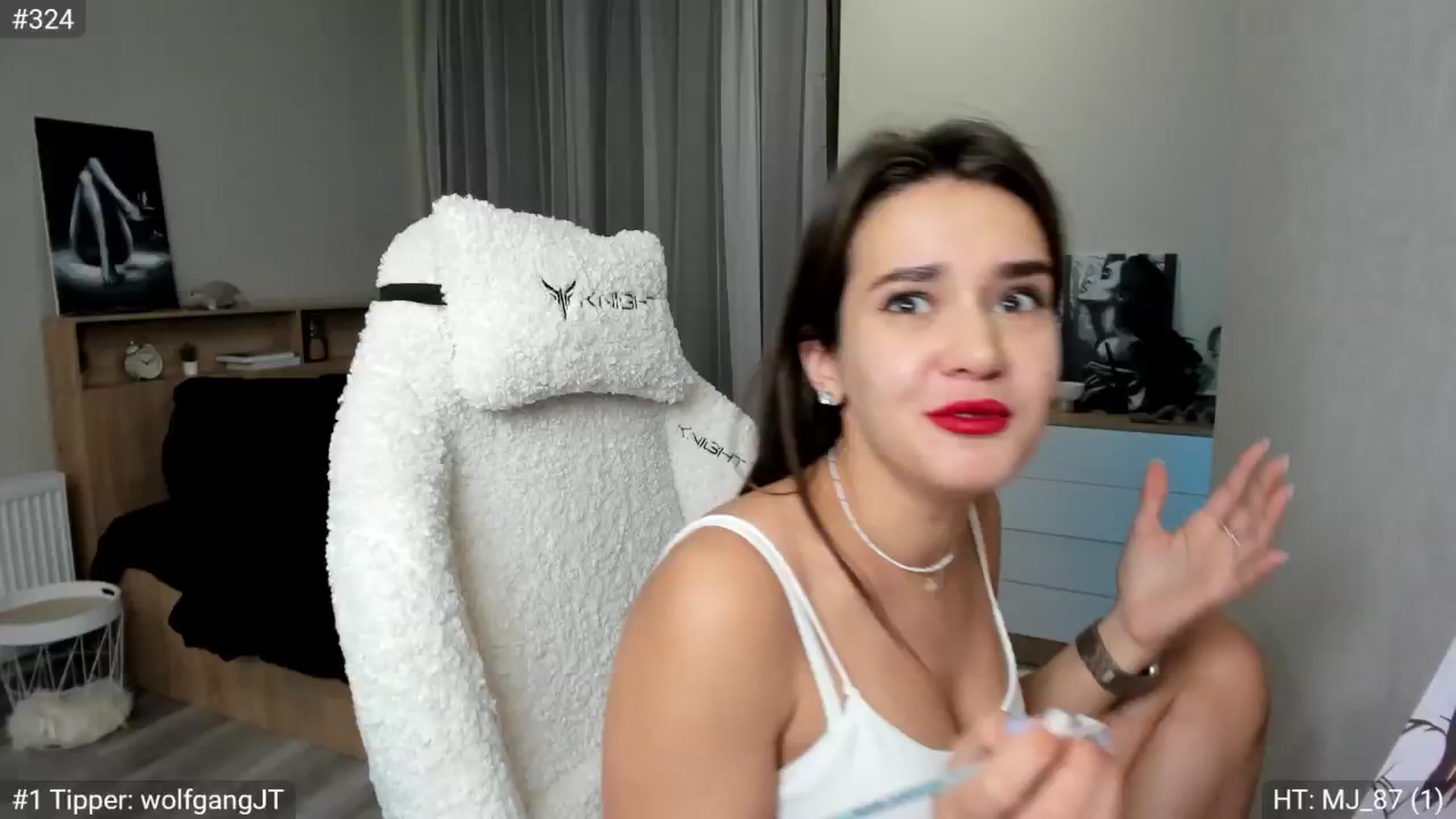 Gallery image thumbnail from Ellies_Smile's myfreecams stream on, 10/15/2024, 11:47 image 20 of 20