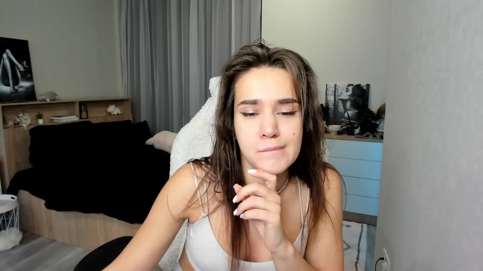 Gallery image thumbnail from Ellies_Smile's myfreecams stream on, 10/20/2024, 14:05 image 4 of 20