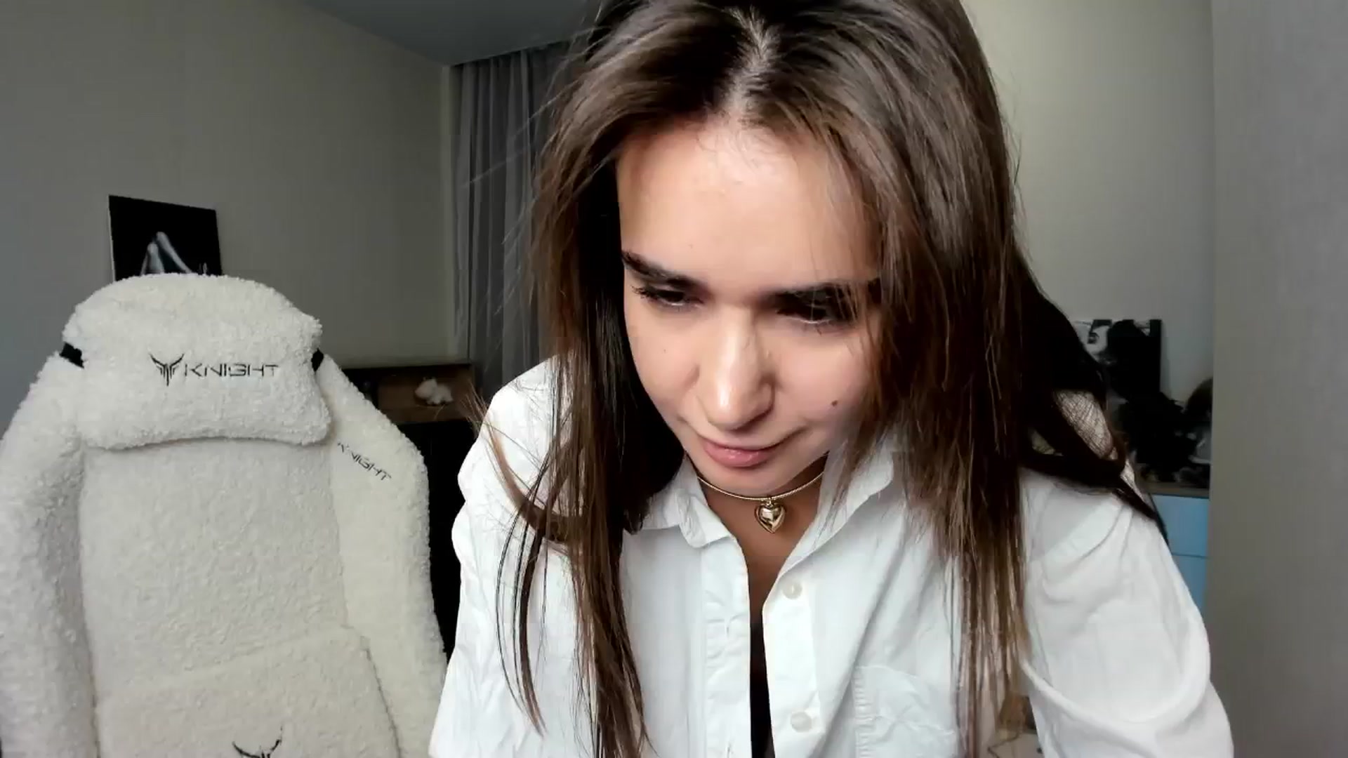 Gallery image thumbnail from Ellies_Smile's myfreecams stream on, 10/29/2024, 09:18 image 9 of 20