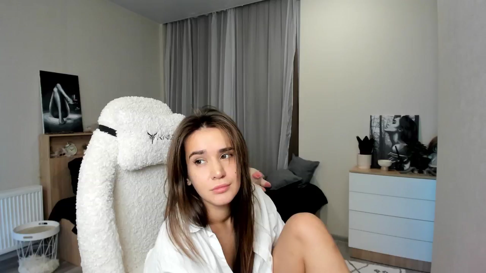 Gallery image thumbnail from Ellies_Smile's myfreecams stream on, 10/29/2024, 09:18 image 15 of 20