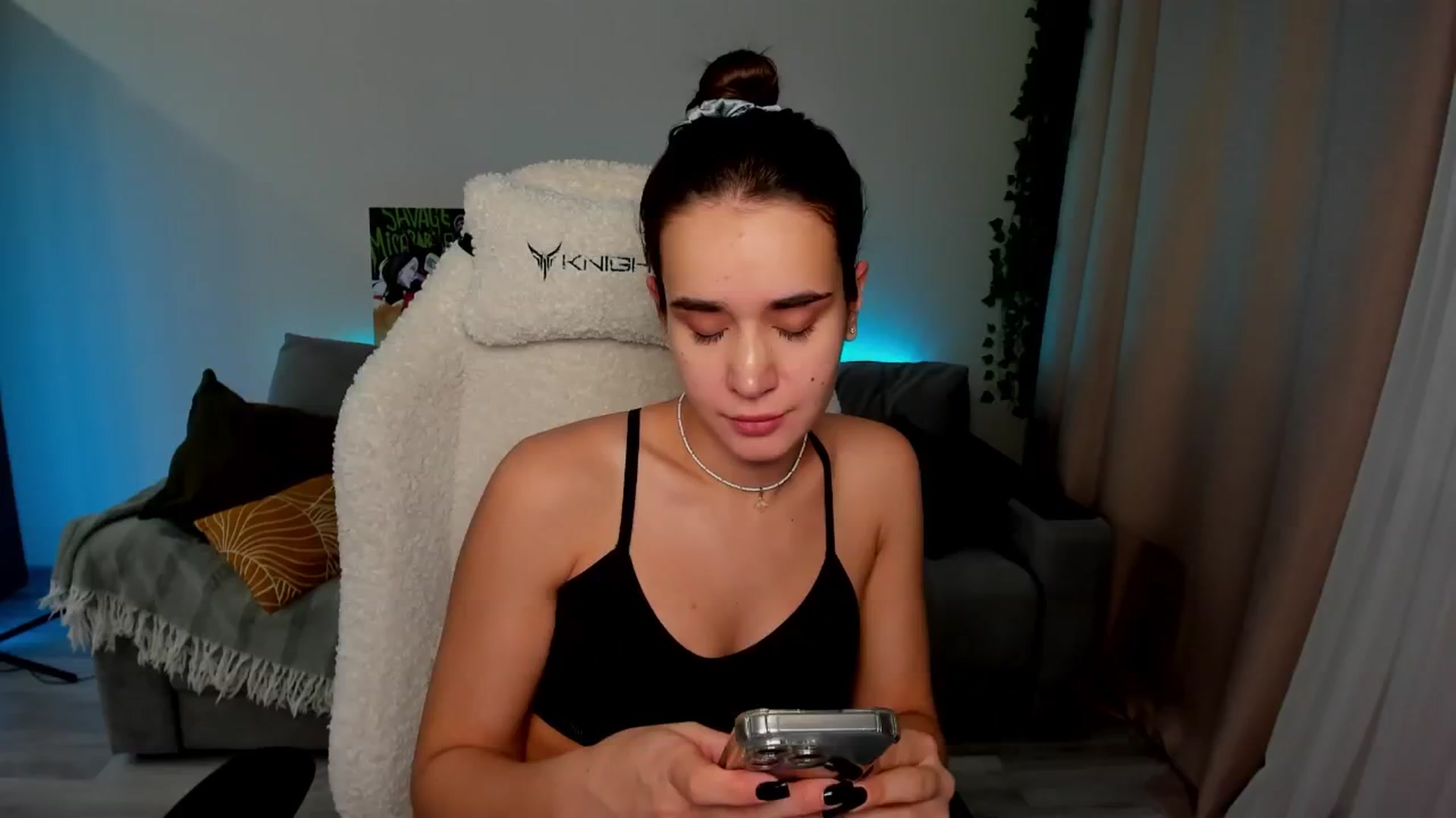 Gallery image thumbnail from Ellies_Smile's myfreecams stream on, 11/07/2024, 17:04 image 1 of 20