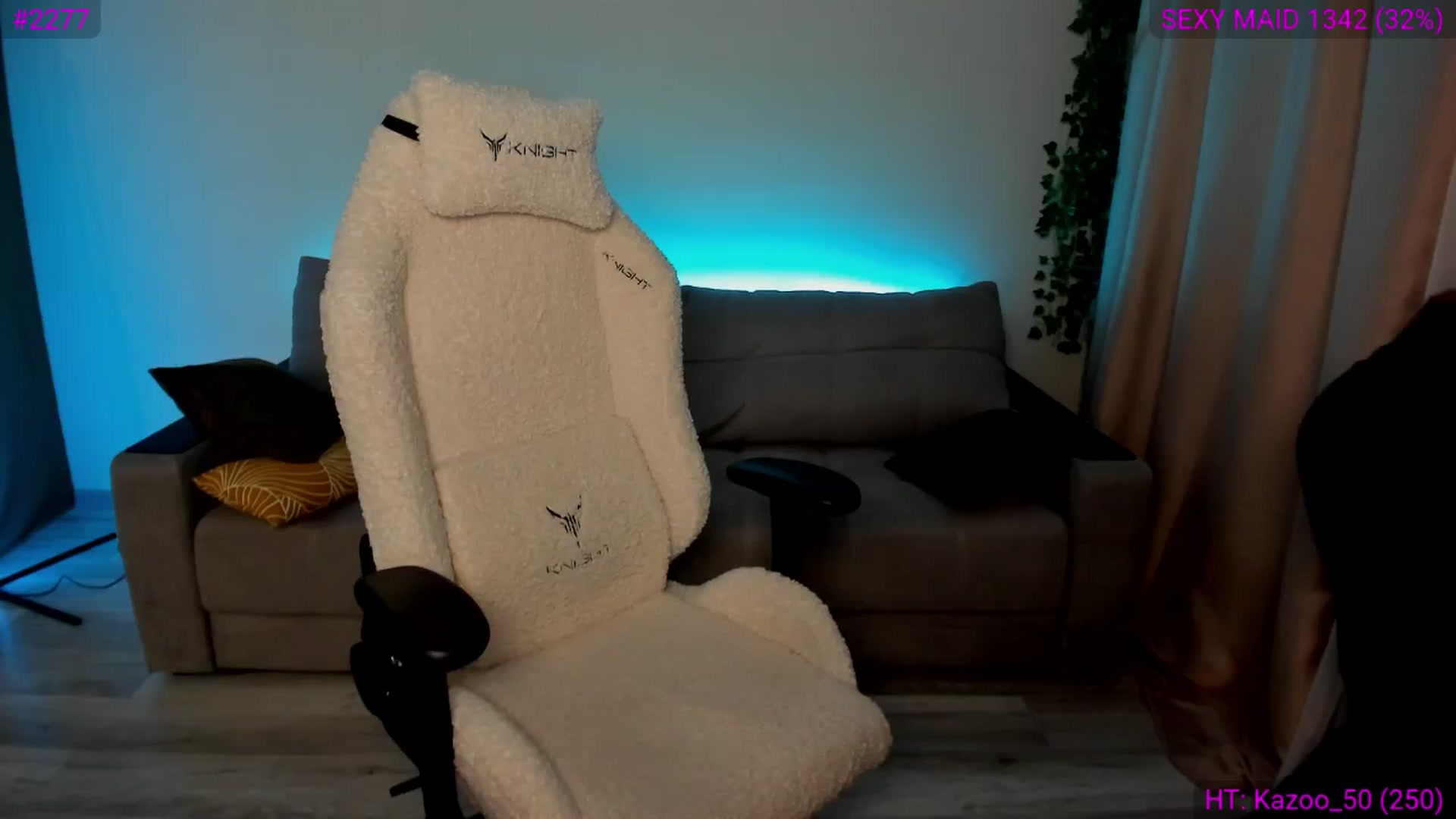 Gallery image thumbnail from Ellies_Smile's myfreecams stream on, 11/13/2024, 21:57 image 18 of 20