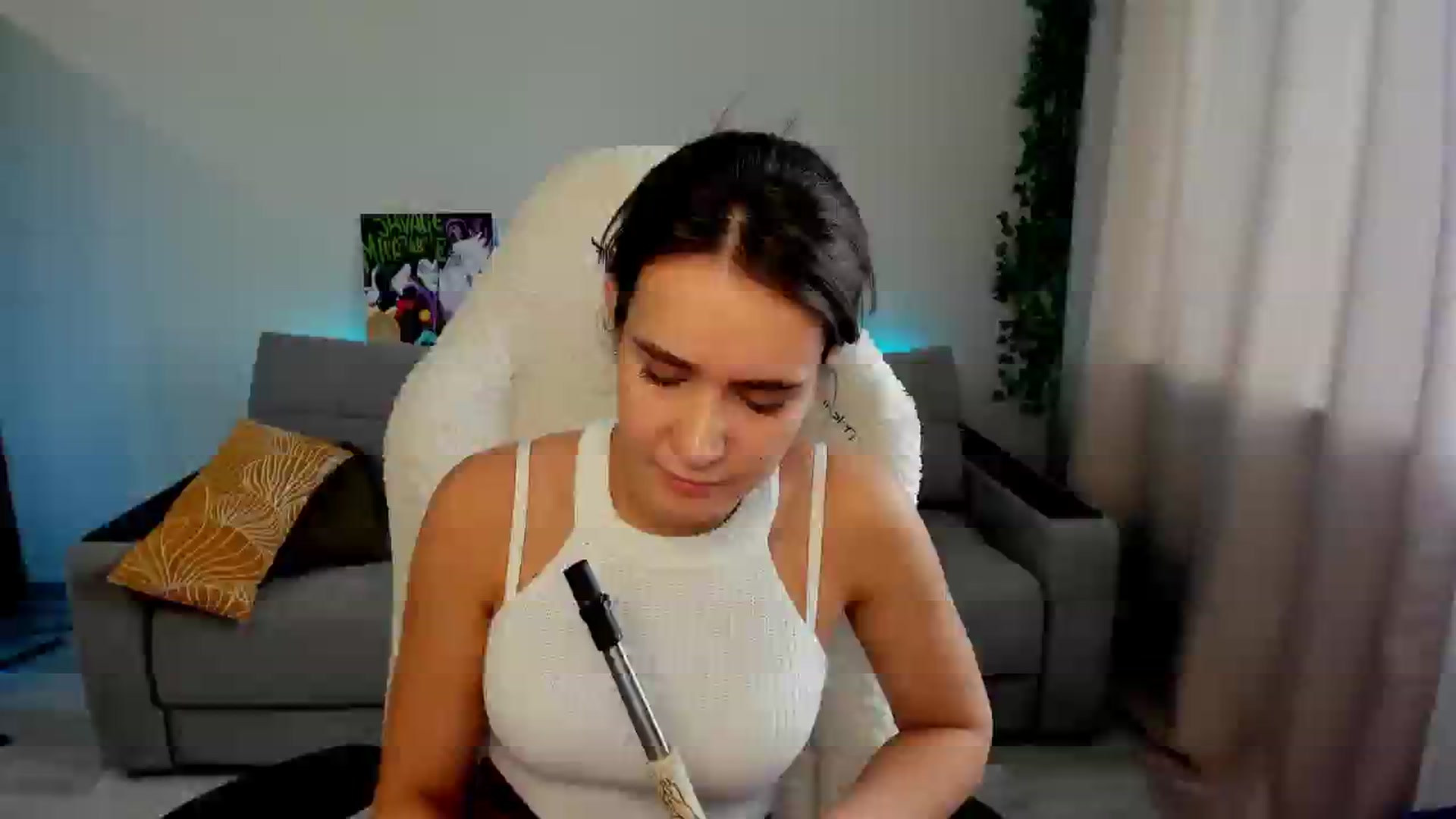 Gallery image thumbnail from Ellies_Smile's myfreecams stream on, 11/16/2024, 10:56 image 4 of 20