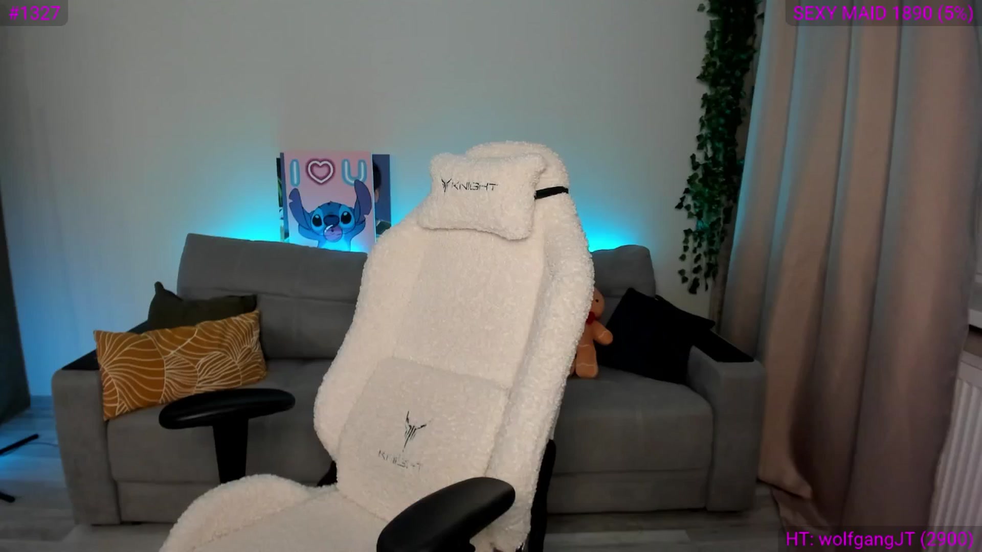 Gallery image thumbnail from Ellies_Smile's myfreecams stream on, 11/23/2024, 17:58 image 13 of 20