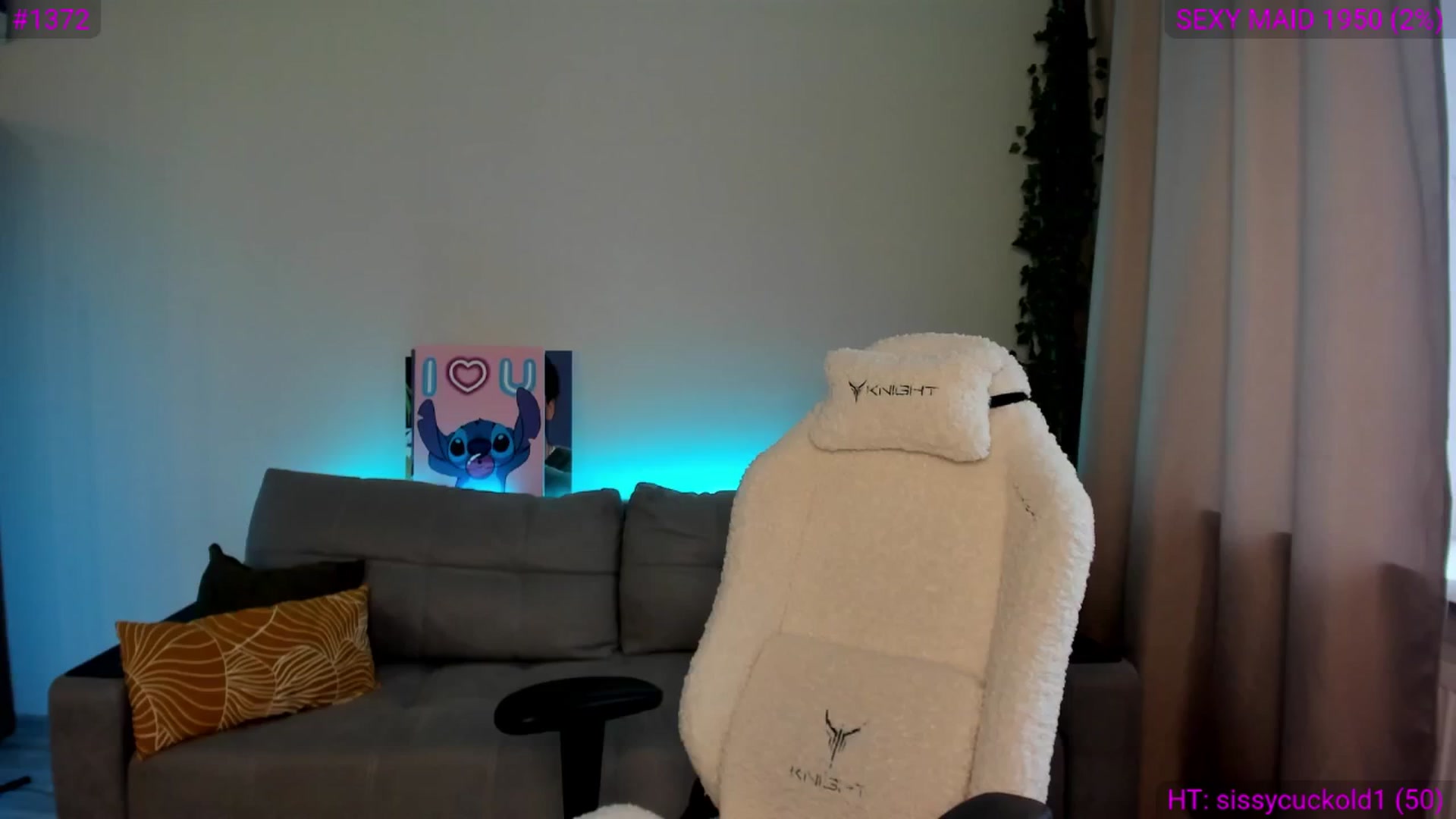 Gallery image thumbnail from Ellies_Smile's myfreecams stream on, 11/24/2024, 12:08 image 14 of 20