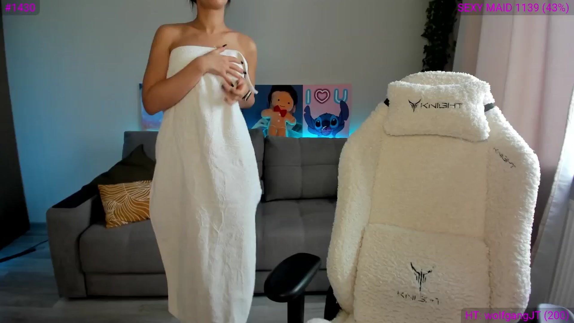 Gallery image thumbnail from Ellies_Smile's myfreecams stream on, 11/29/2024, 08:54 image 8 of 20