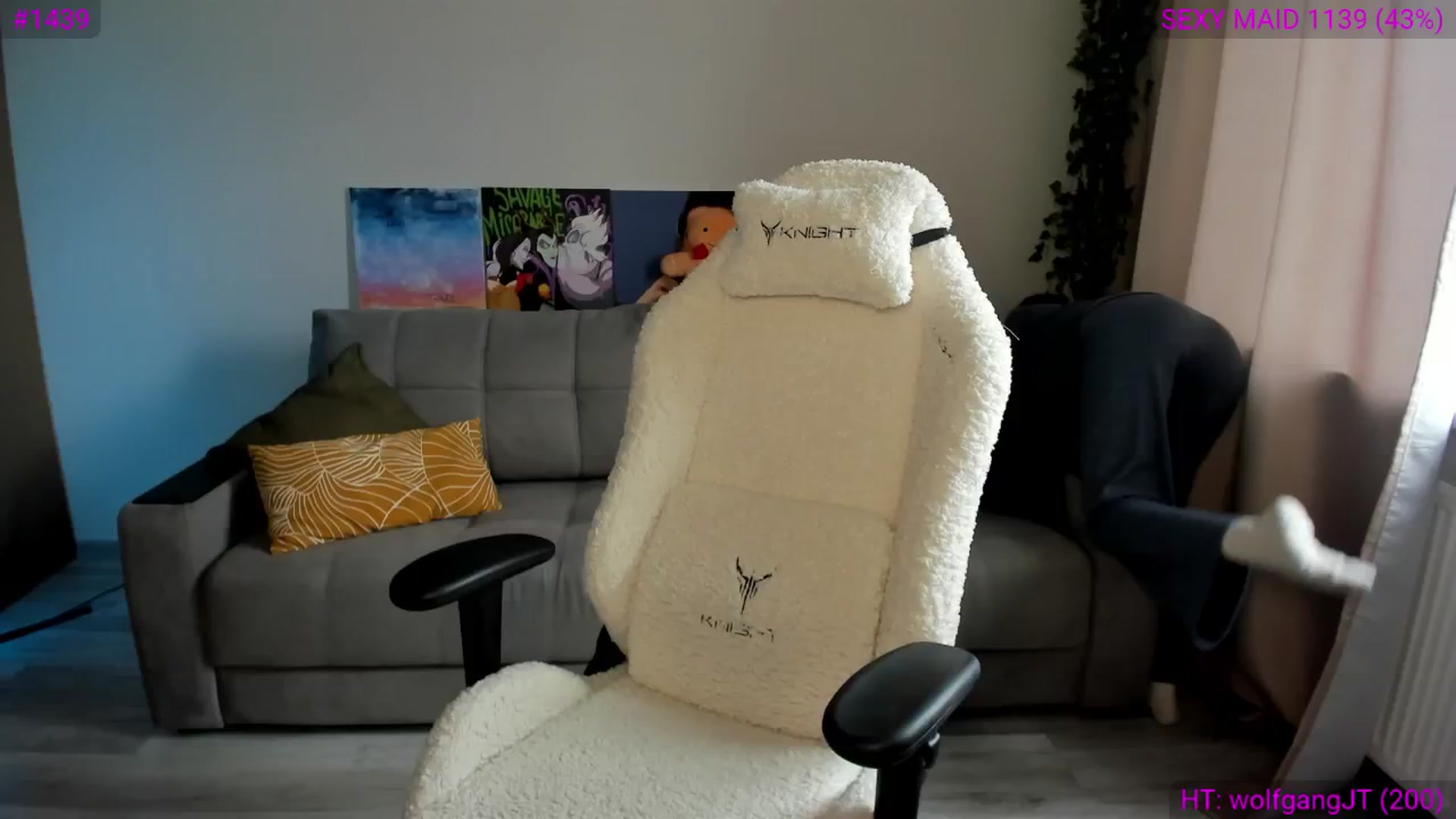 Gallery image thumbnail from Ellies_Smile's myfreecams stream on, 11/29/2024, 08:54 image 1 of 20