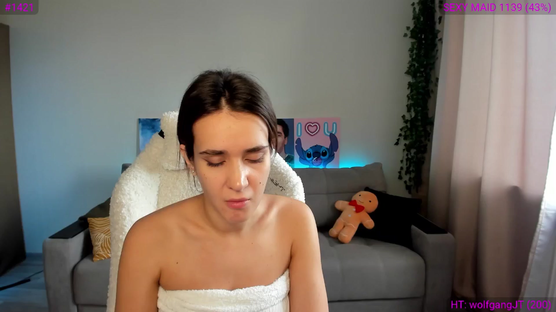 Gallery image thumbnail from Ellies_Smile's myfreecams stream on, 11/29/2024, 08:54 image 16 of 20