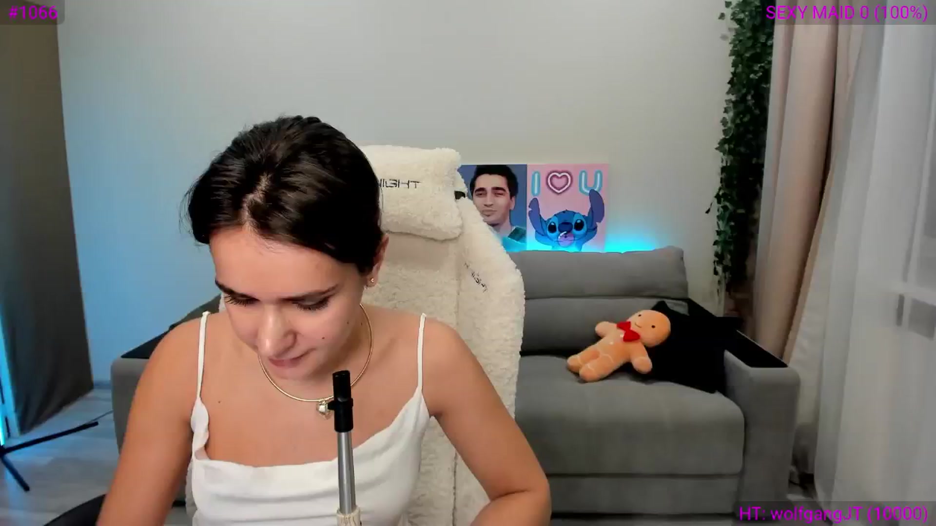 Gallery image thumbnail from Ellies_Smile's myfreecams stream on, 11/30/2024, 13:47 image 7 of 20