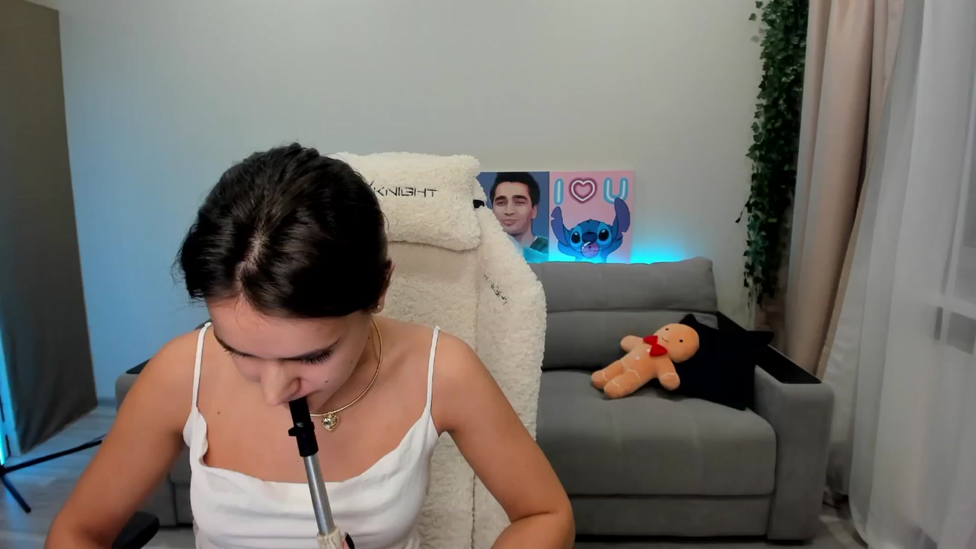 Gallery image thumbnail from Ellies_Smile's myfreecams stream on, 11/30/2024, 13:47 image 2 of 20