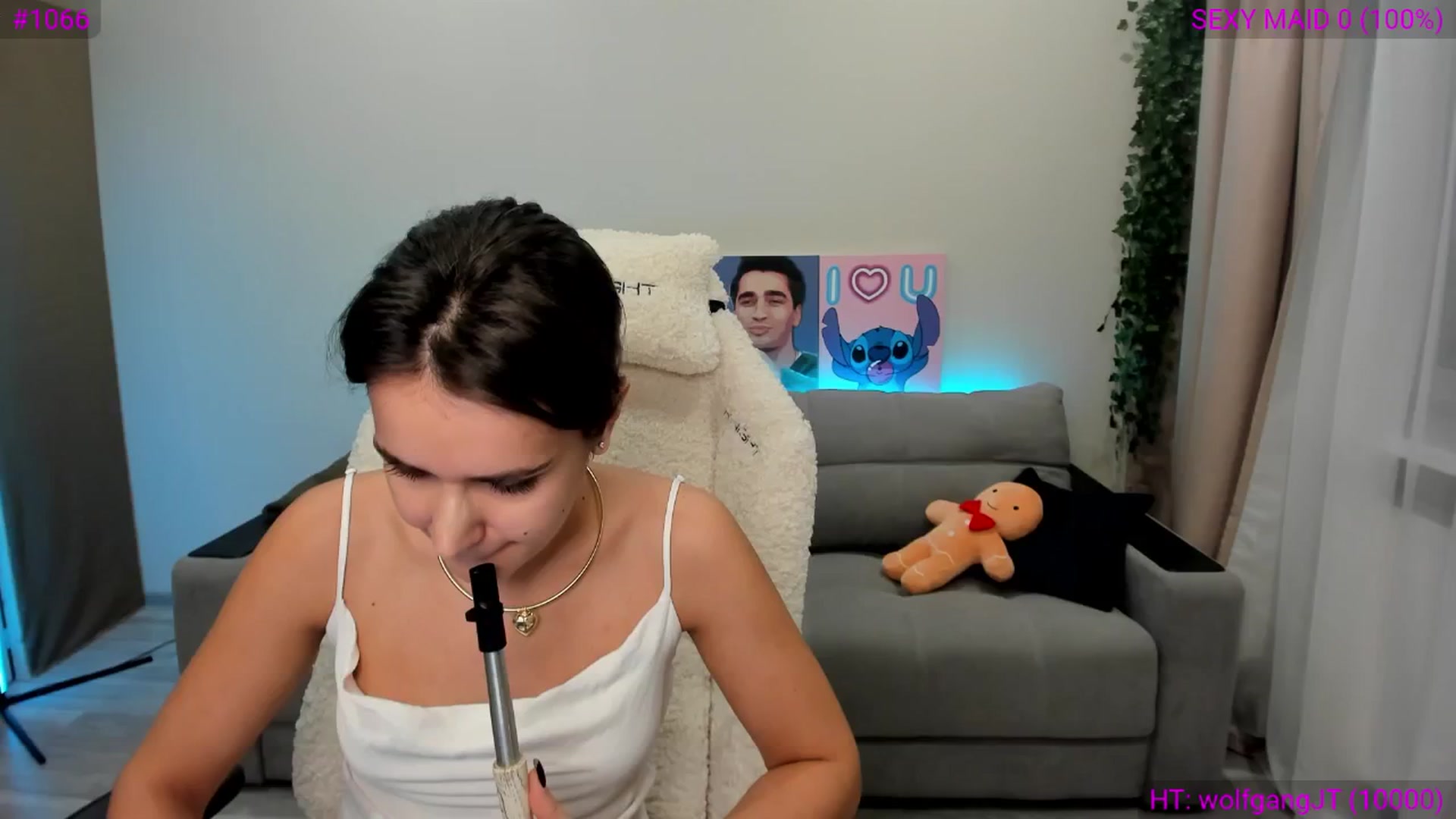 Gallery image thumbnail from Ellies_Smile's myfreecams stream on, 11/30/2024, 13:47 image 12 of 20